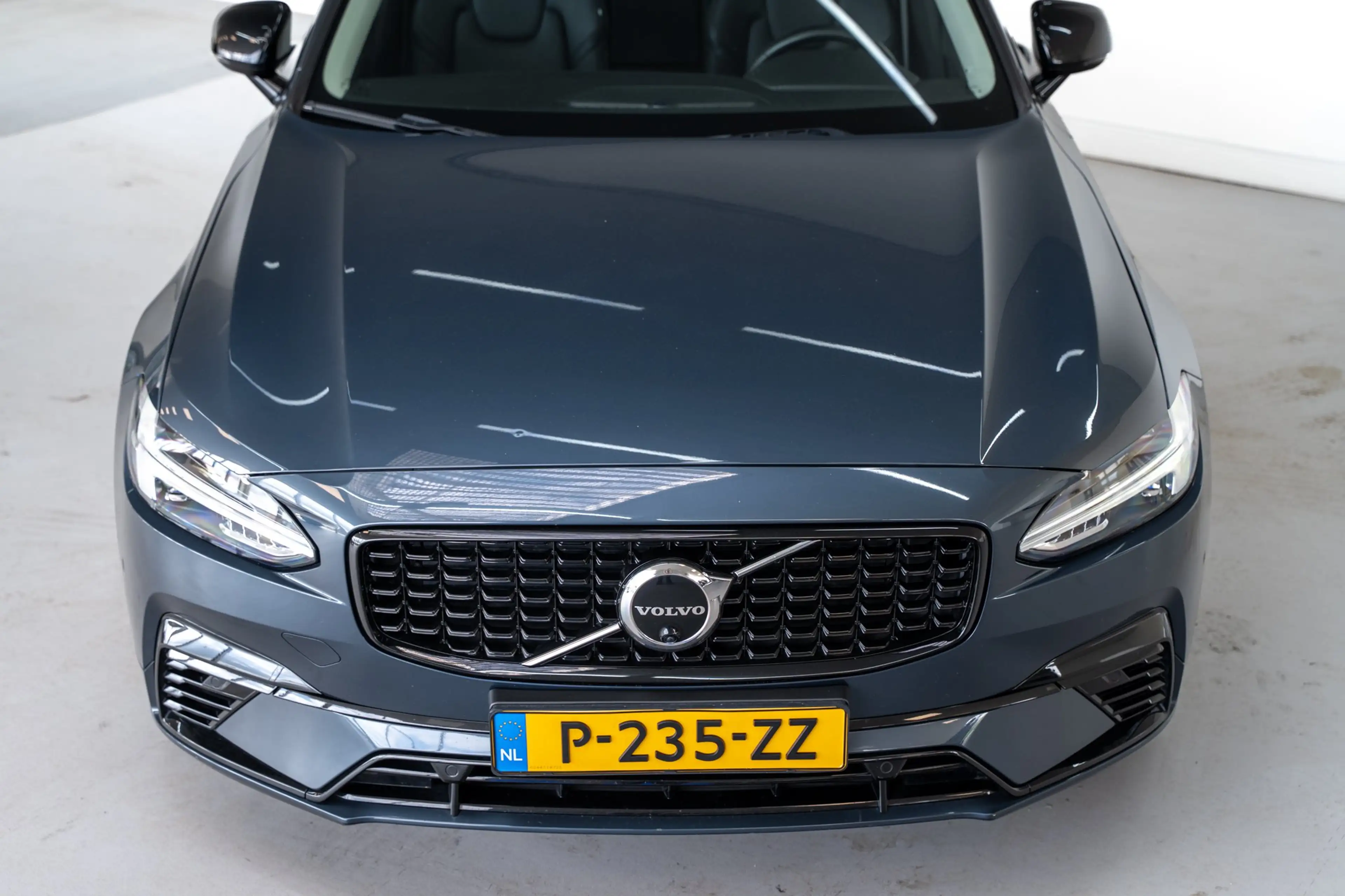 Volvo V90 T6 350PK AWD Plus Dark | 360° | Panoramadak | 19" — photo 45