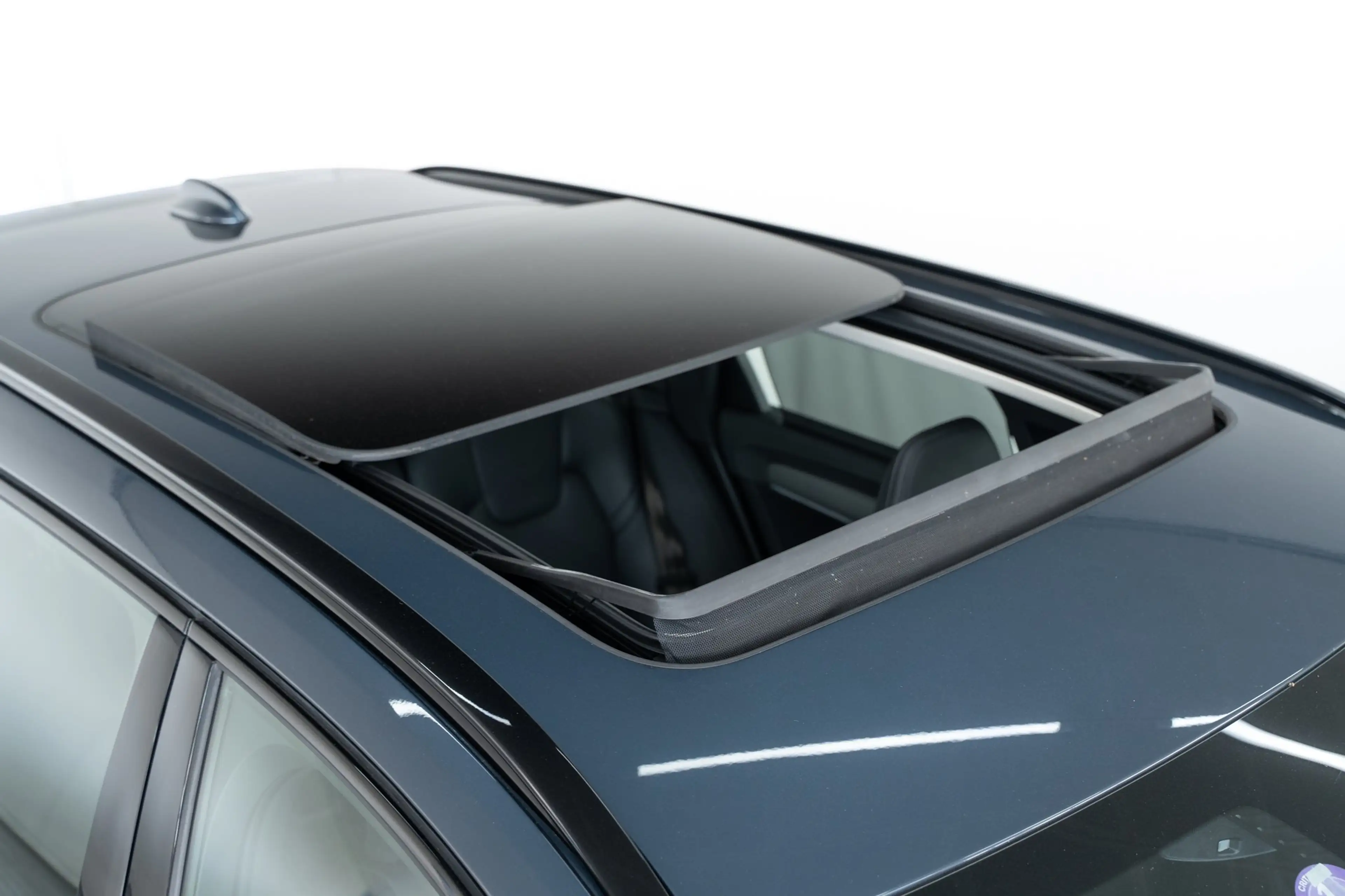 Volvo V90 T6 350PK AWD Plus Dark | 360° | Panoramadak | 19" — photo 8