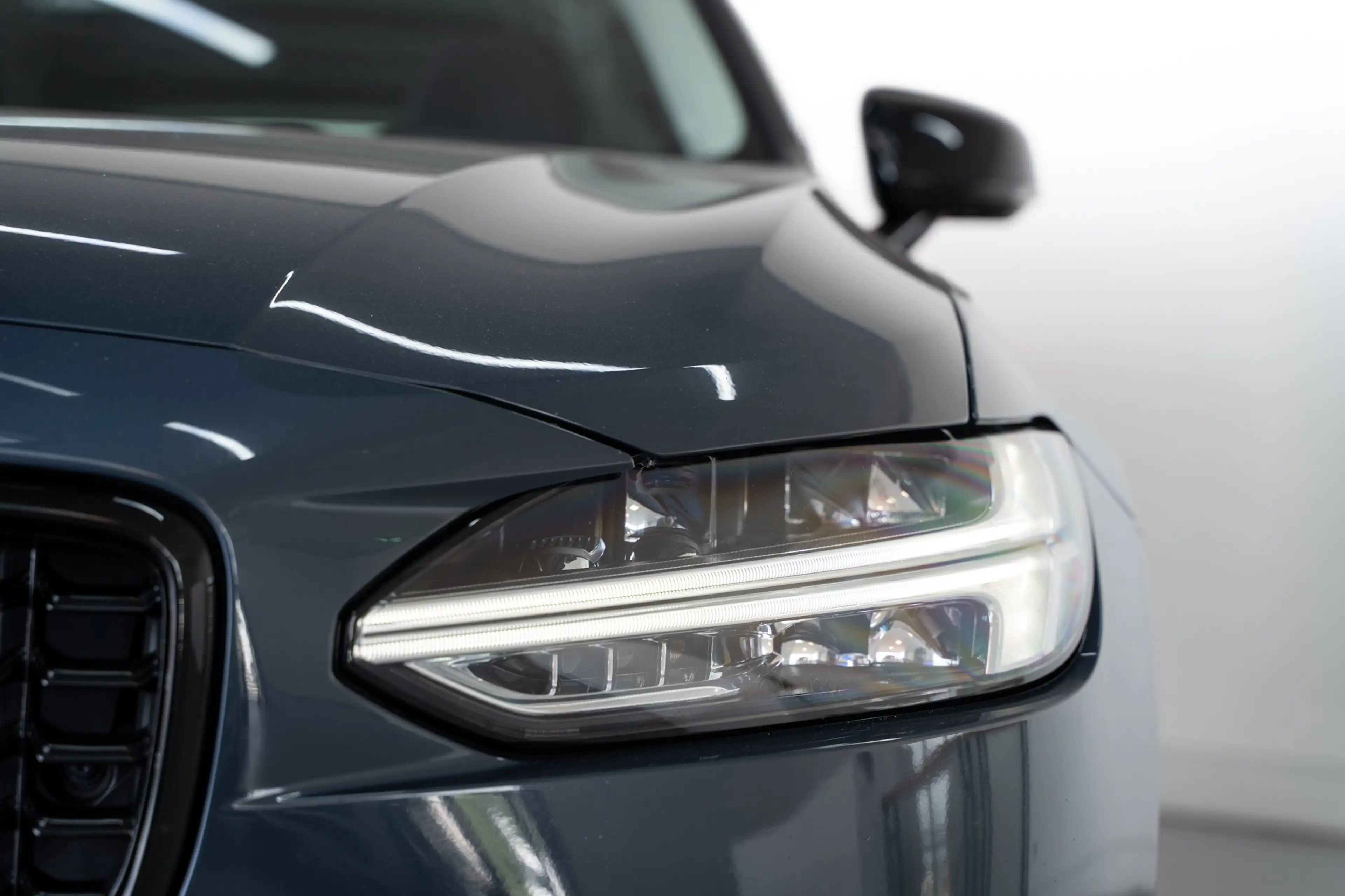 Volvo V90 T6 350PK AWD Plus Dark | 360° | Panoramadak | 19" — photo 35