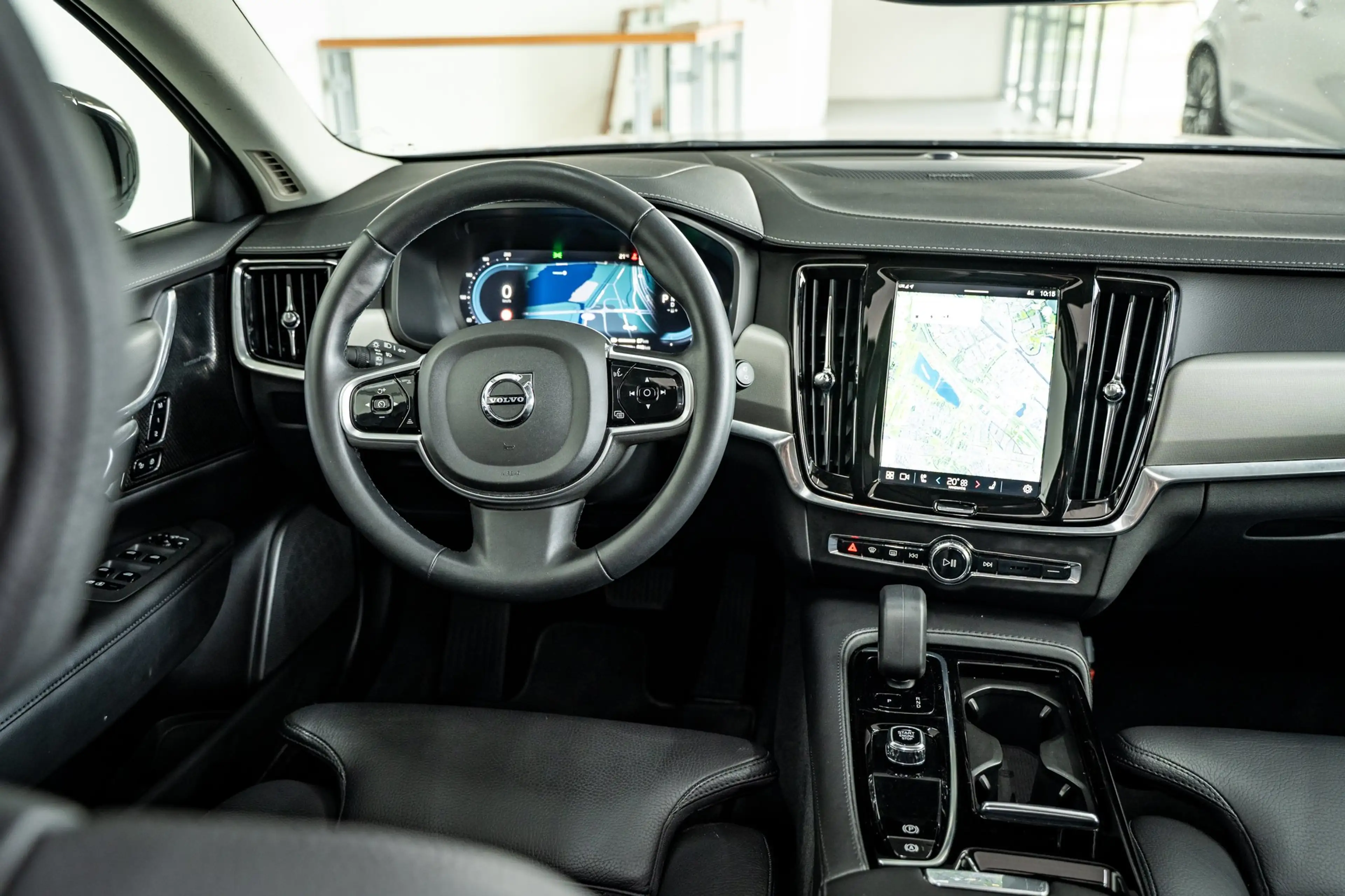 Volvo V90 T6 350PK AWD Plus Dark | 360° | Panoramadak | 19" — photo 23