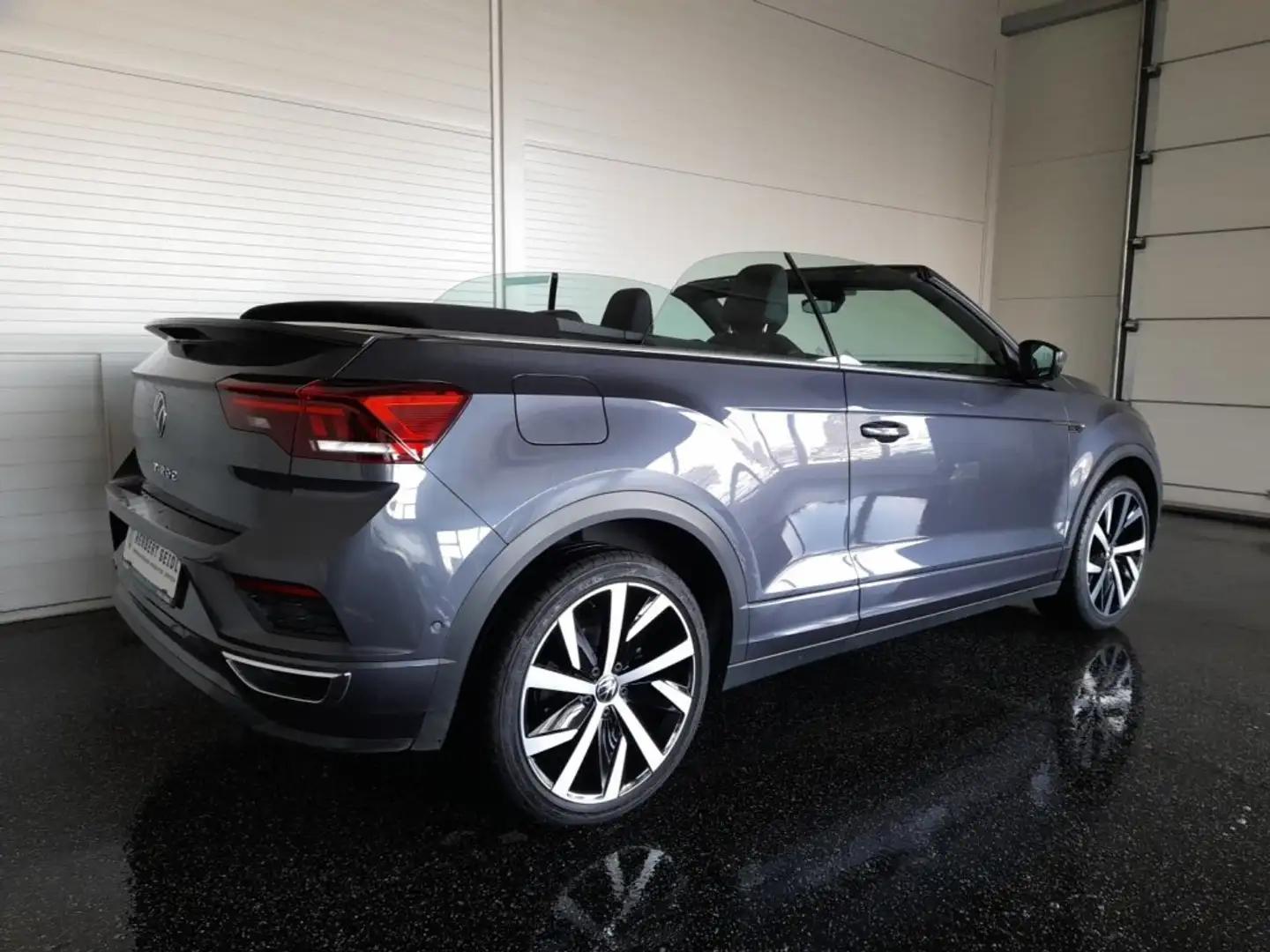 Volkswagen T-Roc Cabrio R-LINE 1,5 TSI DSG *LED MIT FLA / 19 ZOLL / VIRTUELL / NAVI / AHV & KAMERA / ACC / KEYLESS* Grau - 2