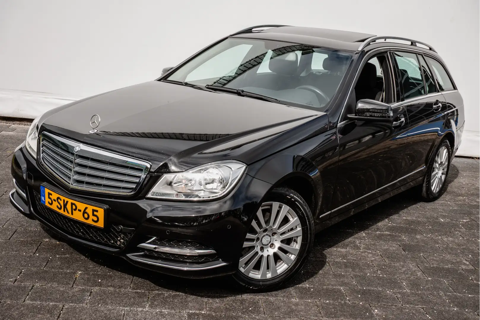 Mercedes-Benz C 180 Estate Aut. Business Class Elegance Schuifdak/ Nav Zwart - 2