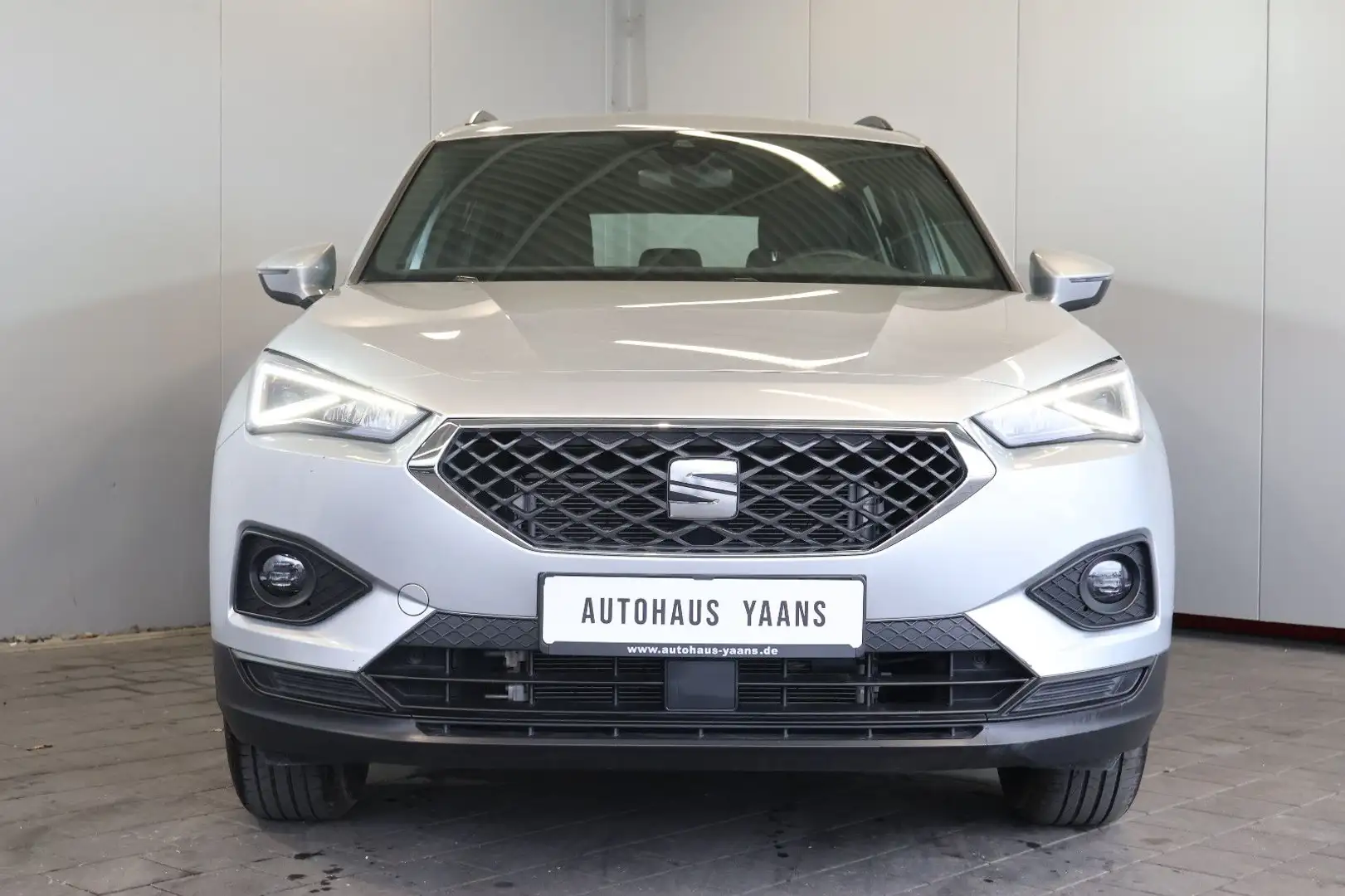 SEAT Tarraco 2.0 TDI Style AID+FRONT+LANE+PDC+LED Silber - 2