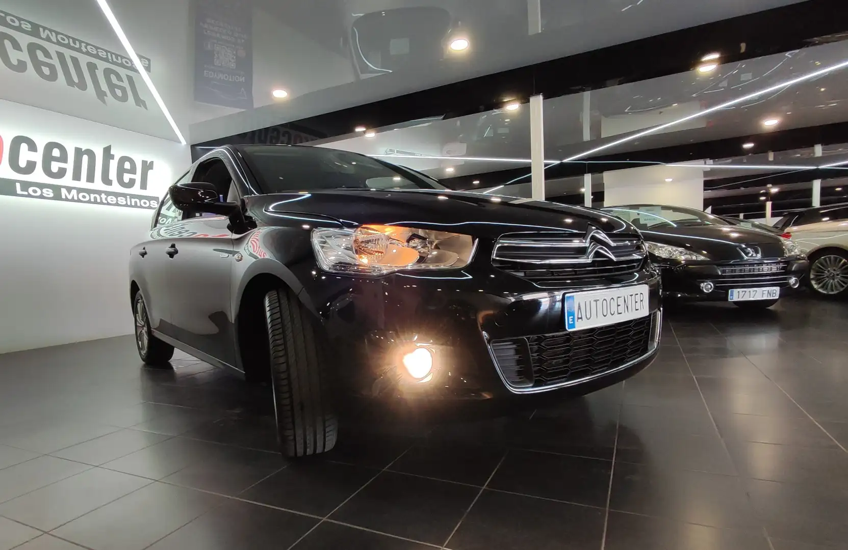 Citroen C-Elysée 1.6BlueHDi Exclusive 100 Schwarz - 2