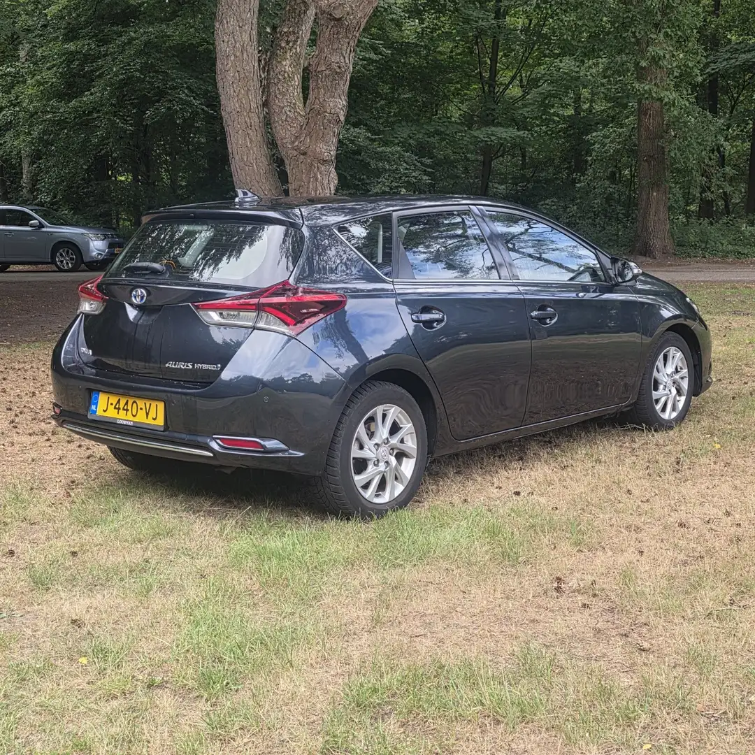 Toyota Auris 1.8 Hybride Aspiration Blauw - 2