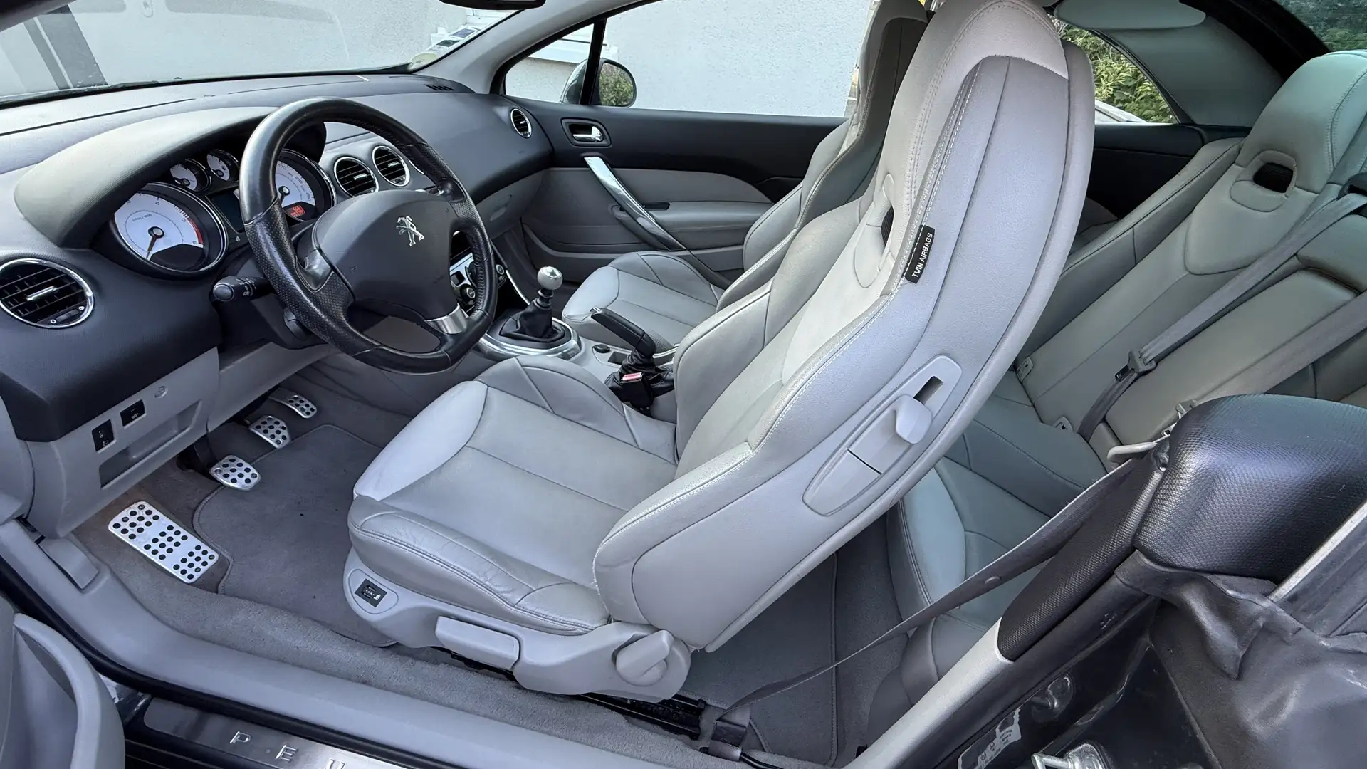 Peugeot 308 CC 1.6 e-HDi 112ch FAP Sport Pack - 2