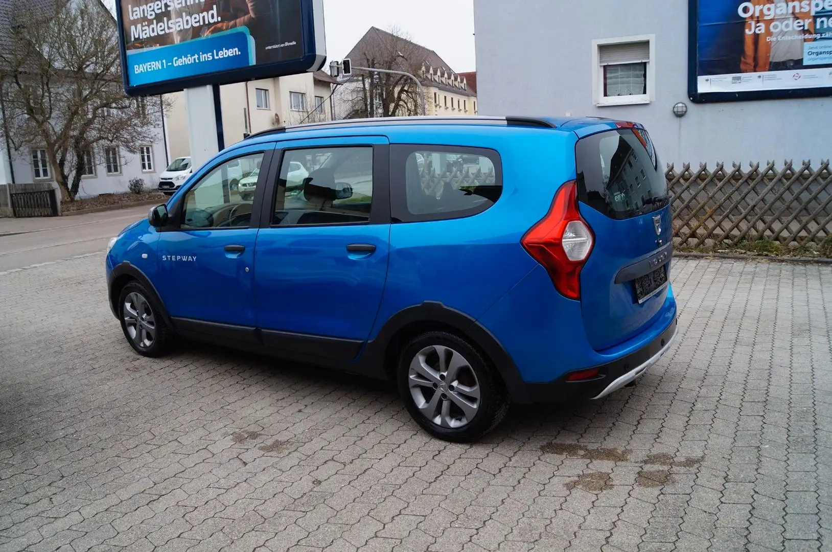 Dacia Lodgy TCe 115 Stepway Celebration,NAVI,KLIMA,AHK Azul - 2