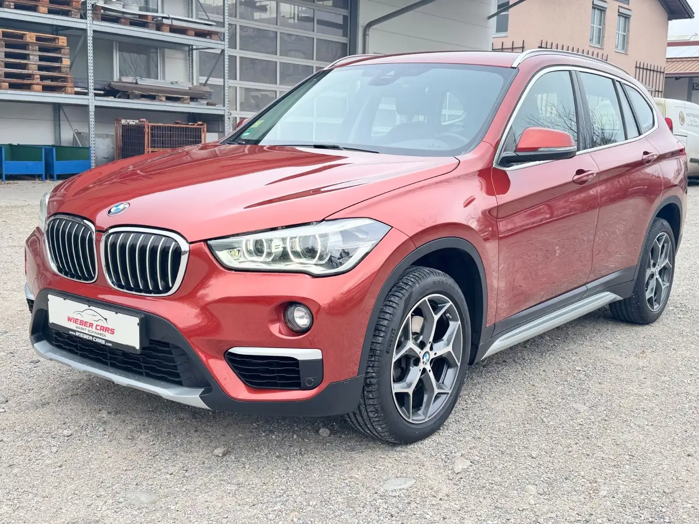 BMW X1 sDrive18i xLine+LEDER+LED+NAVI+TOP!! Orange - 1