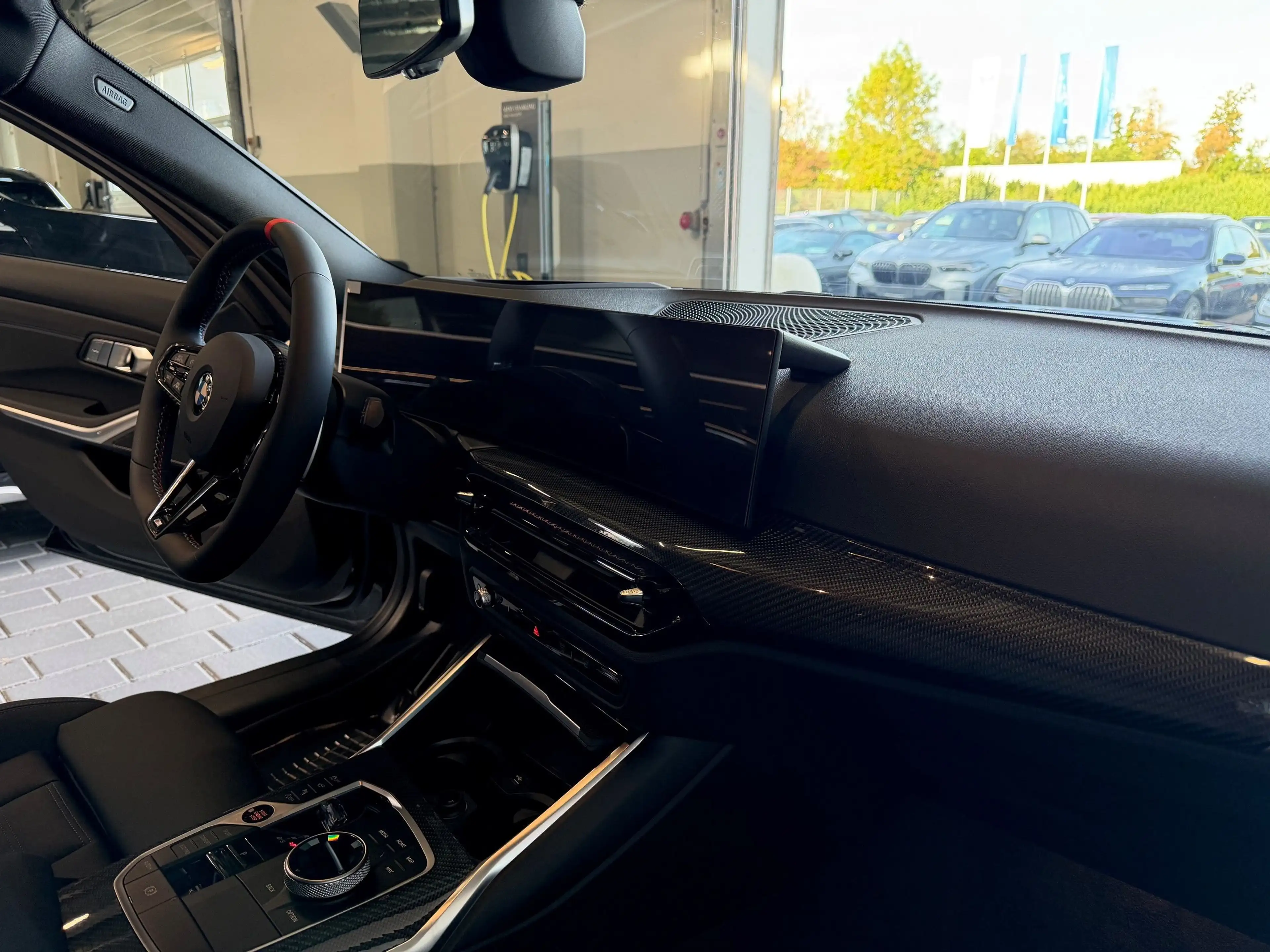 BMW 340 Mi xDrive Touring Inno AHK Pano — photo 3