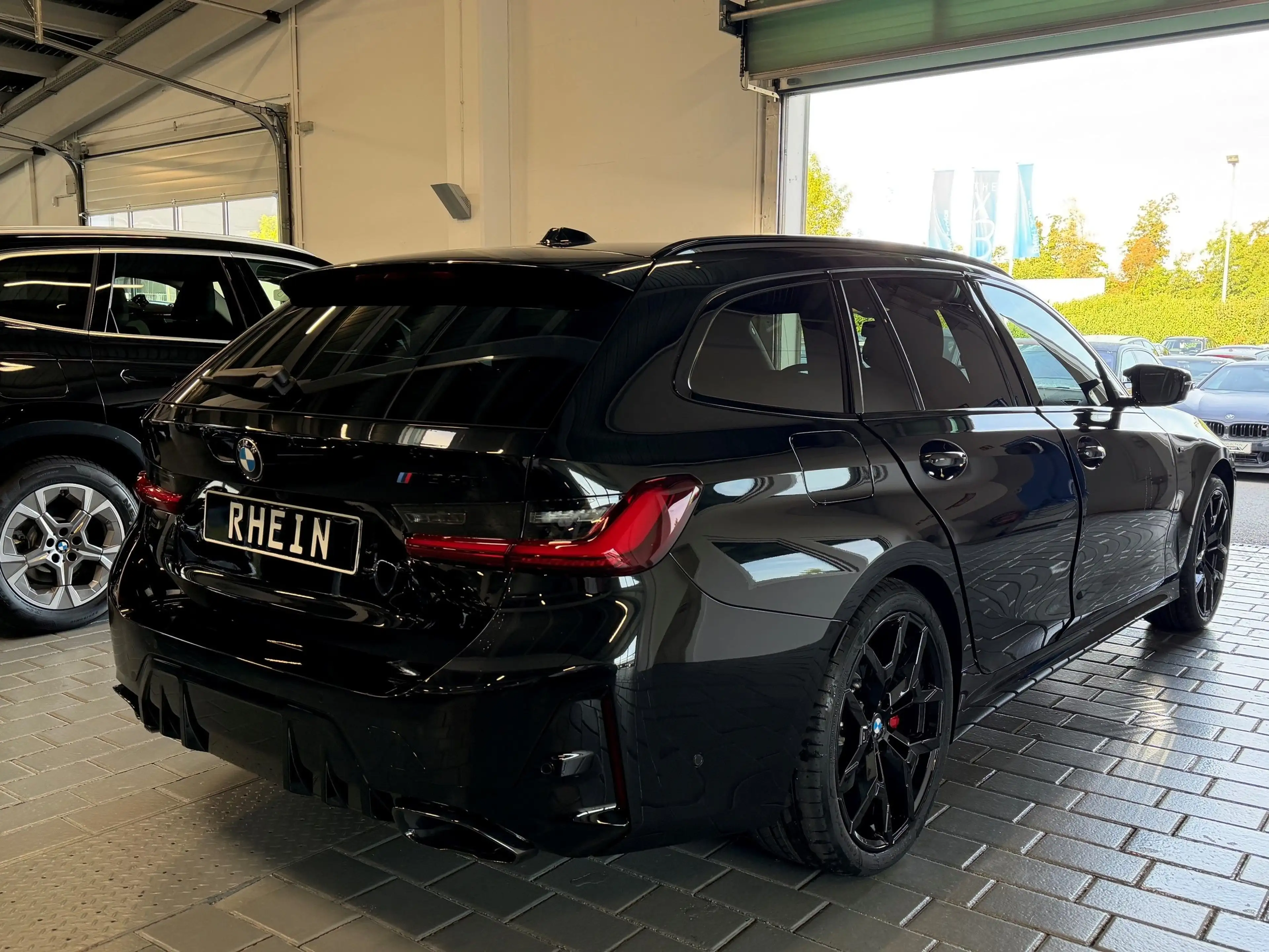 BMW 340 Mi xDrive Touring Inno AHK Pano — photo 7