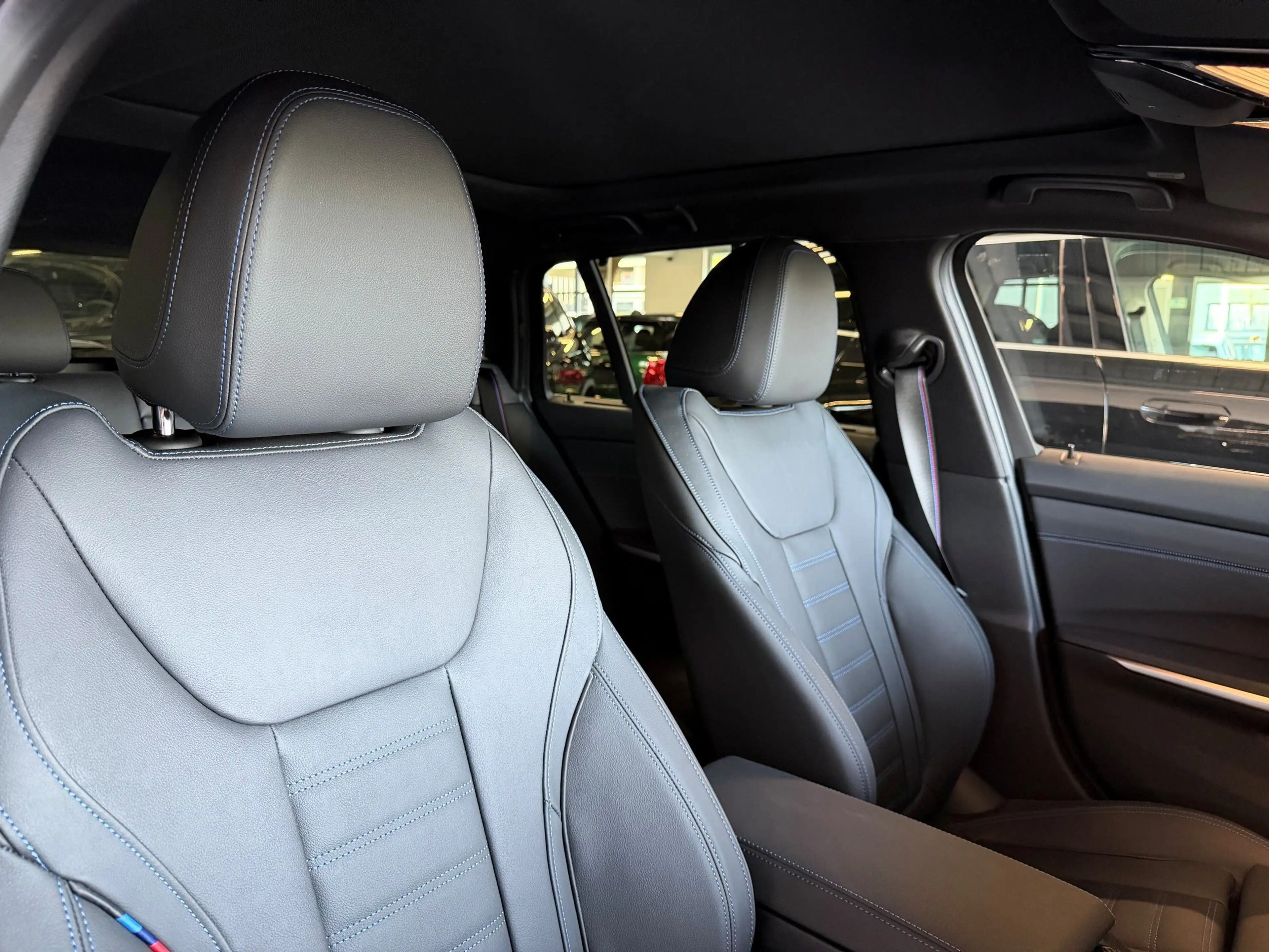 BMW 340 Mi xDrive Touring Inno AHK Pano — photo 4