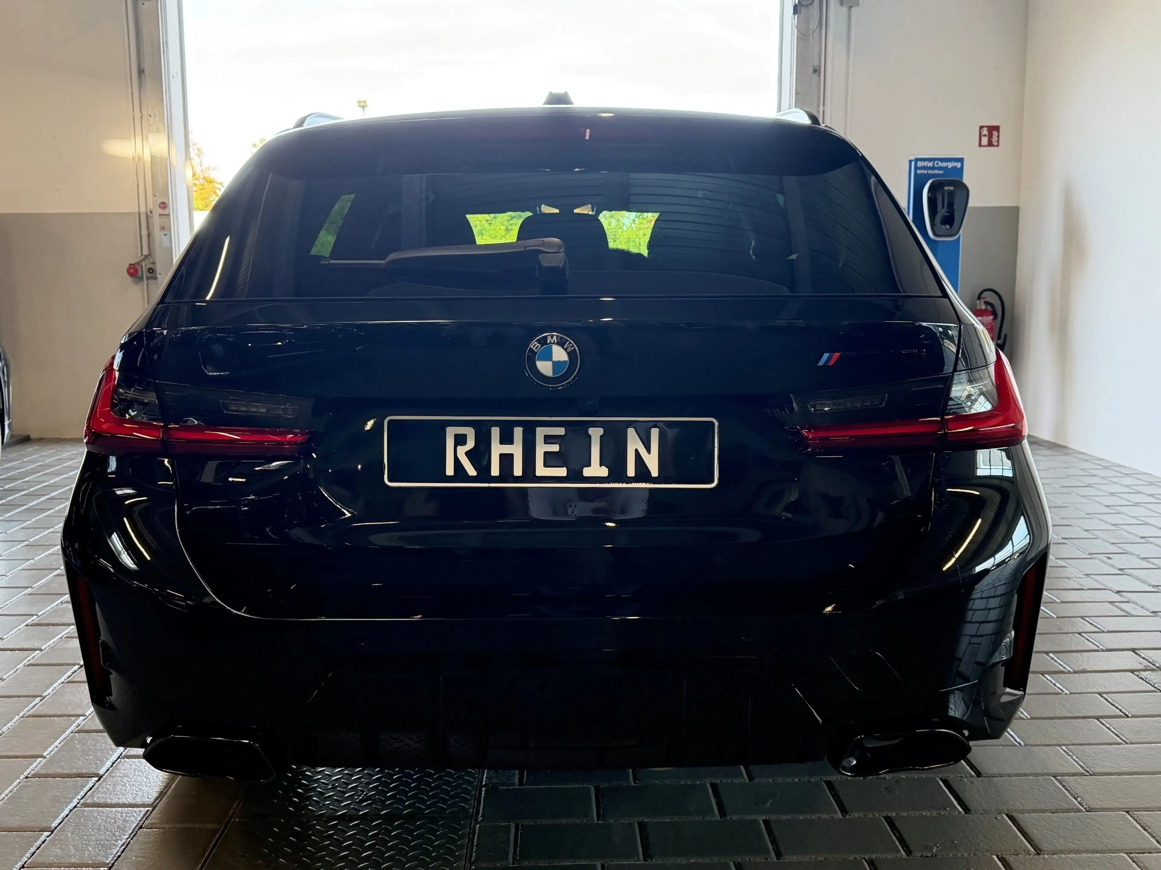 BMW 340 Mi xDrive Touring Inno AHK Pano — photo 8