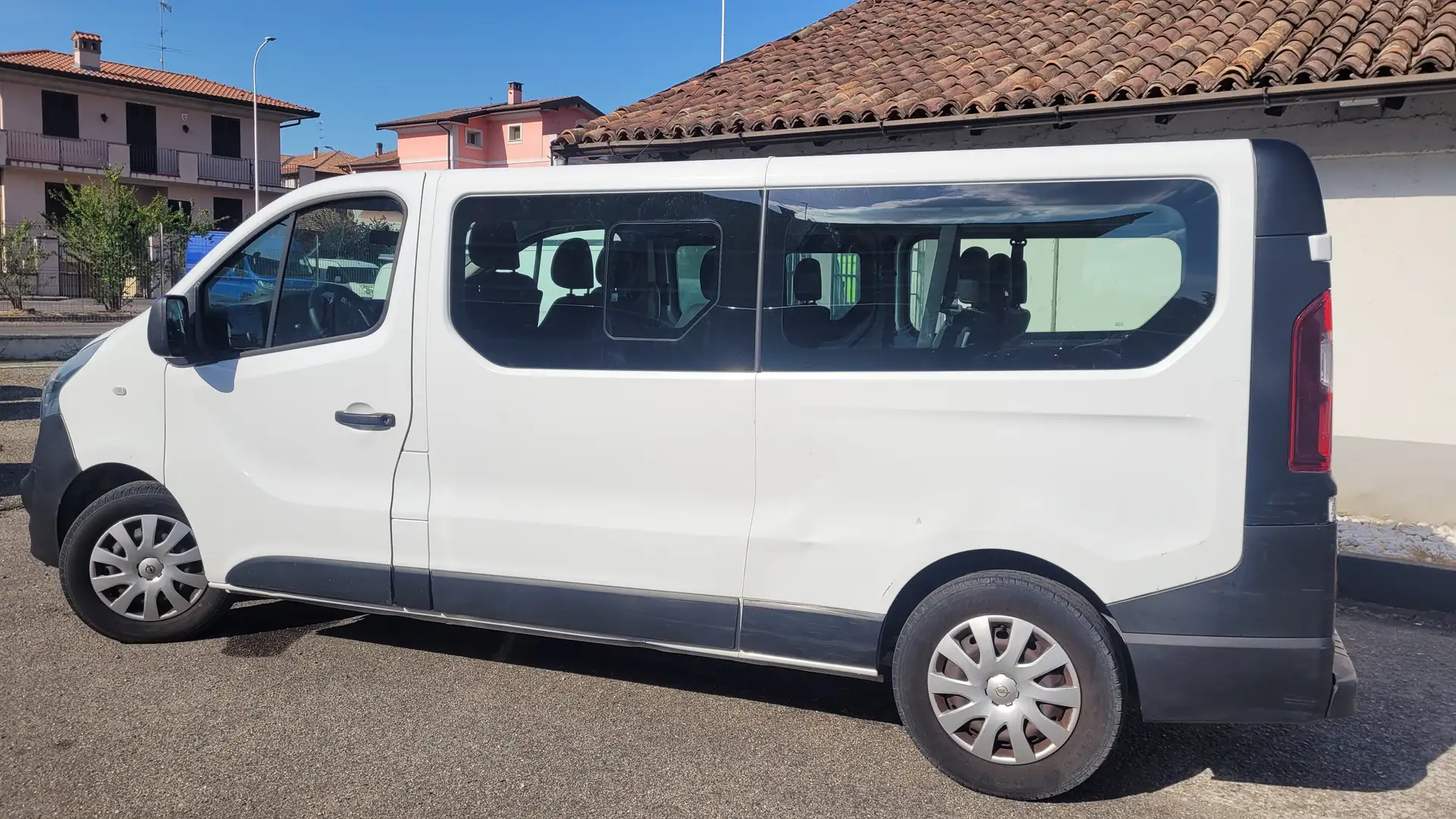 Renault Trafic Vivaro 29 1.6 CDTI PL-TN Passo lungo L2 9posti E6 - 2