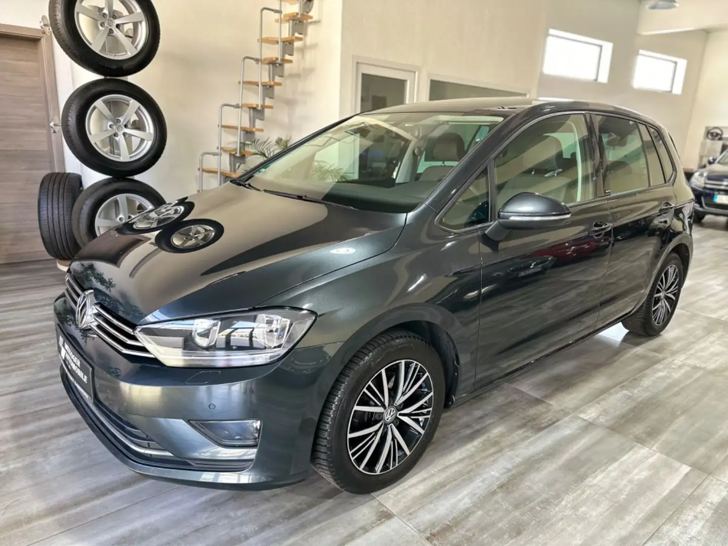 Volkswagen Golf Sportsvan VII Allstar *Automatik*AHK*1.Hand Grijs - 1