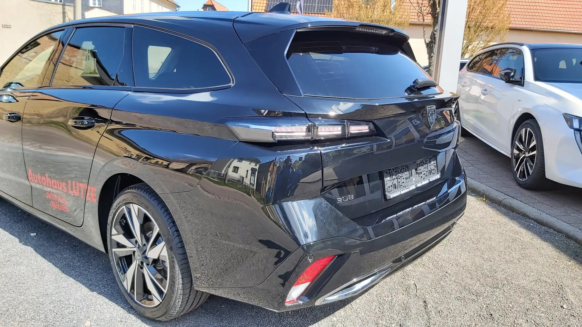 Peugeot 308 Allure SW Automatik ,LED-DAB-NAVI-RF-LHZ-SHZ Schwarz - 2