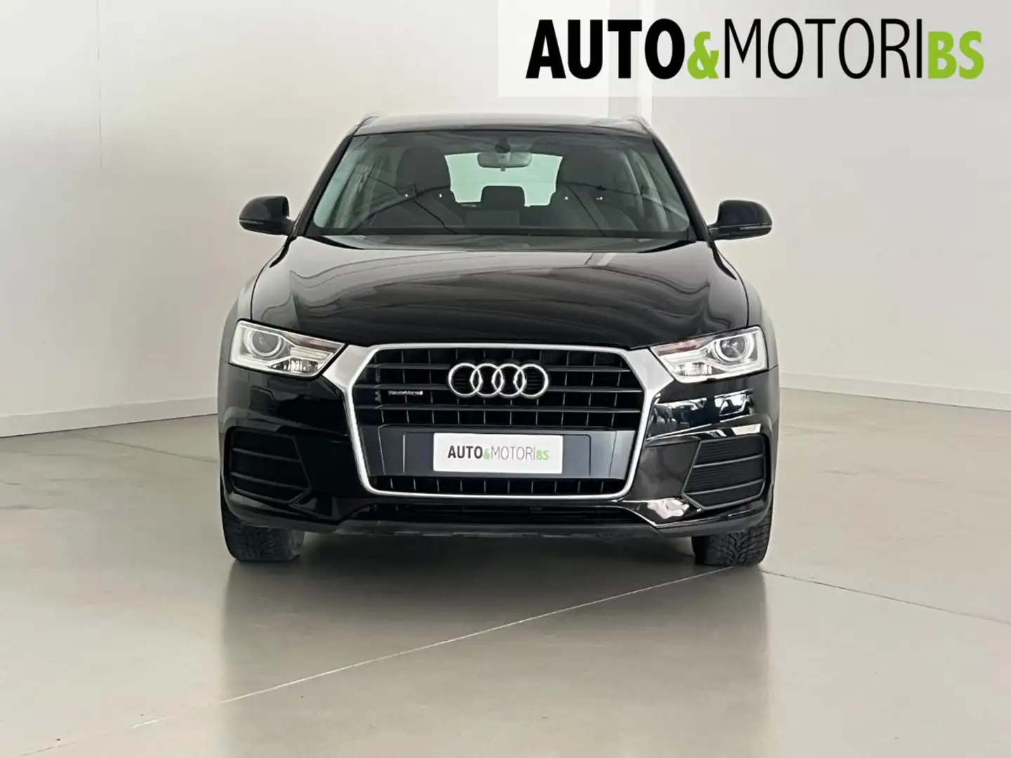 Audi Q3 2.0 TDI 150 CV quattro Business Nero - 2