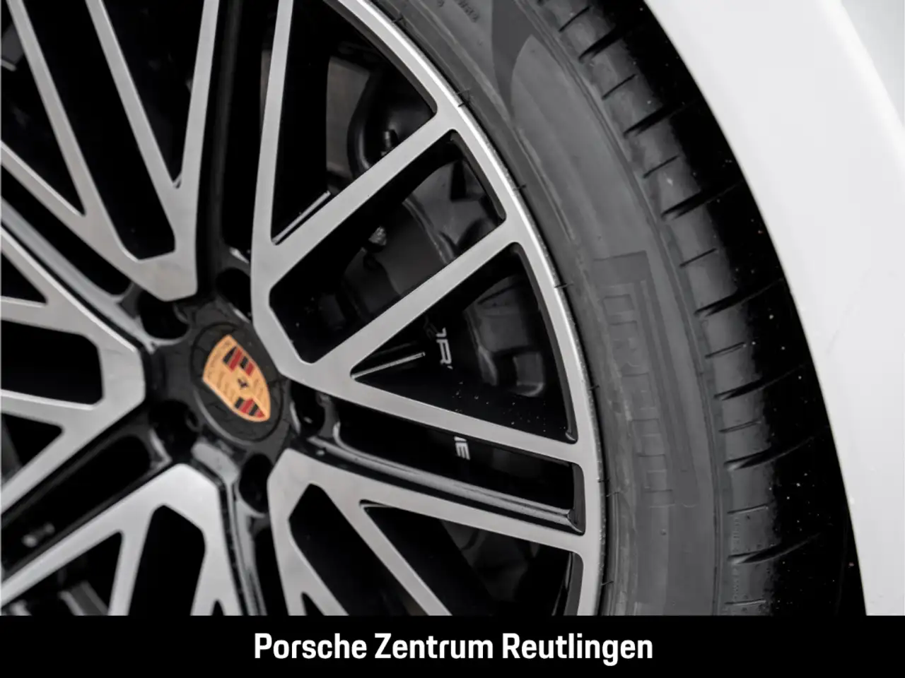 Porsche Cayenne E-Hybrid Black Edition InnoDrive Head-Up 14