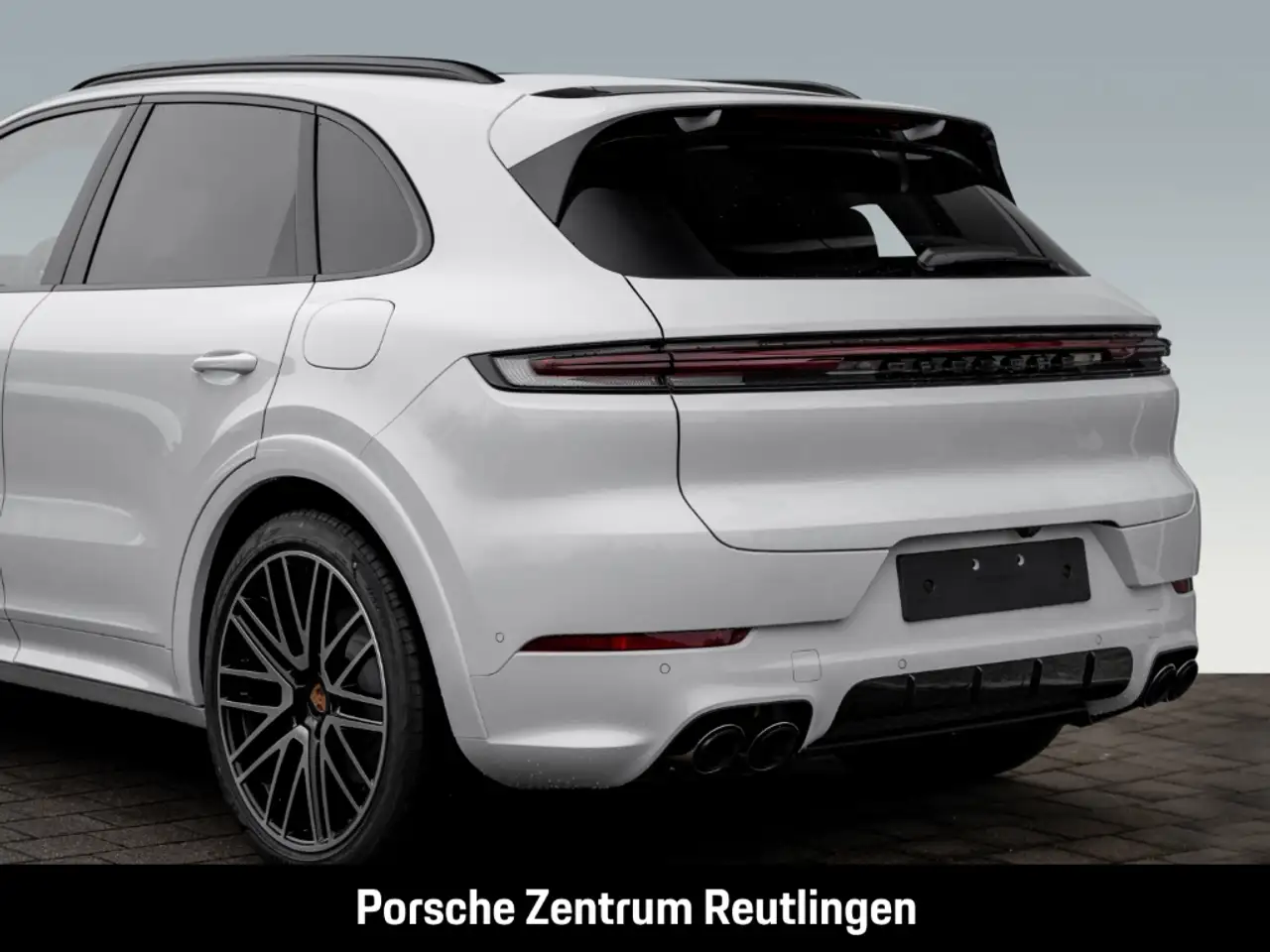 Porsche Cayenne E-Hybrid Black Edition InnoDrive Head-Up 11