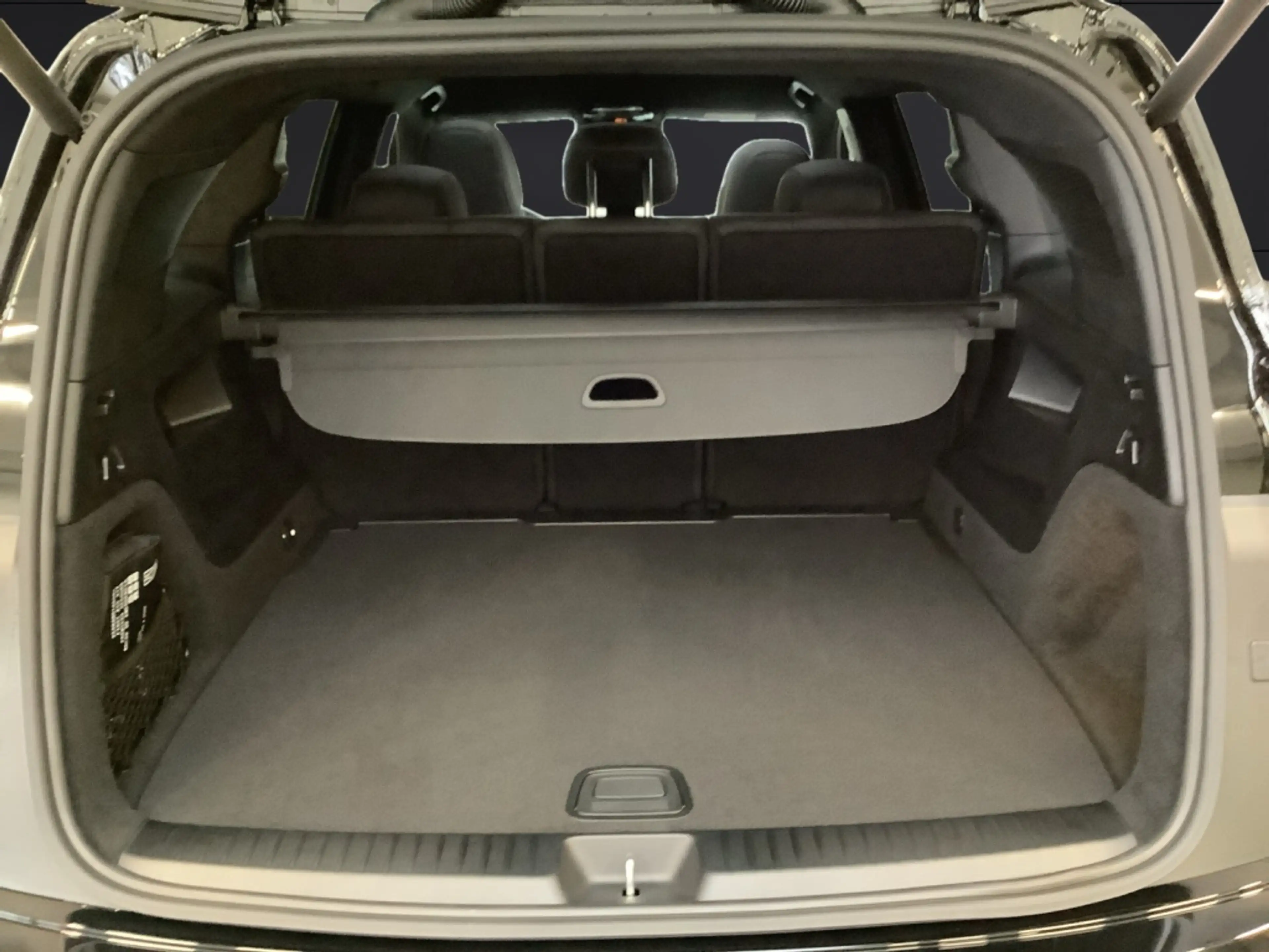 Mercedes-Benz GLB 200 +AMGLINE+NIGHT+19"+LED+SUPERSCREEN+AHK+ — photo 15