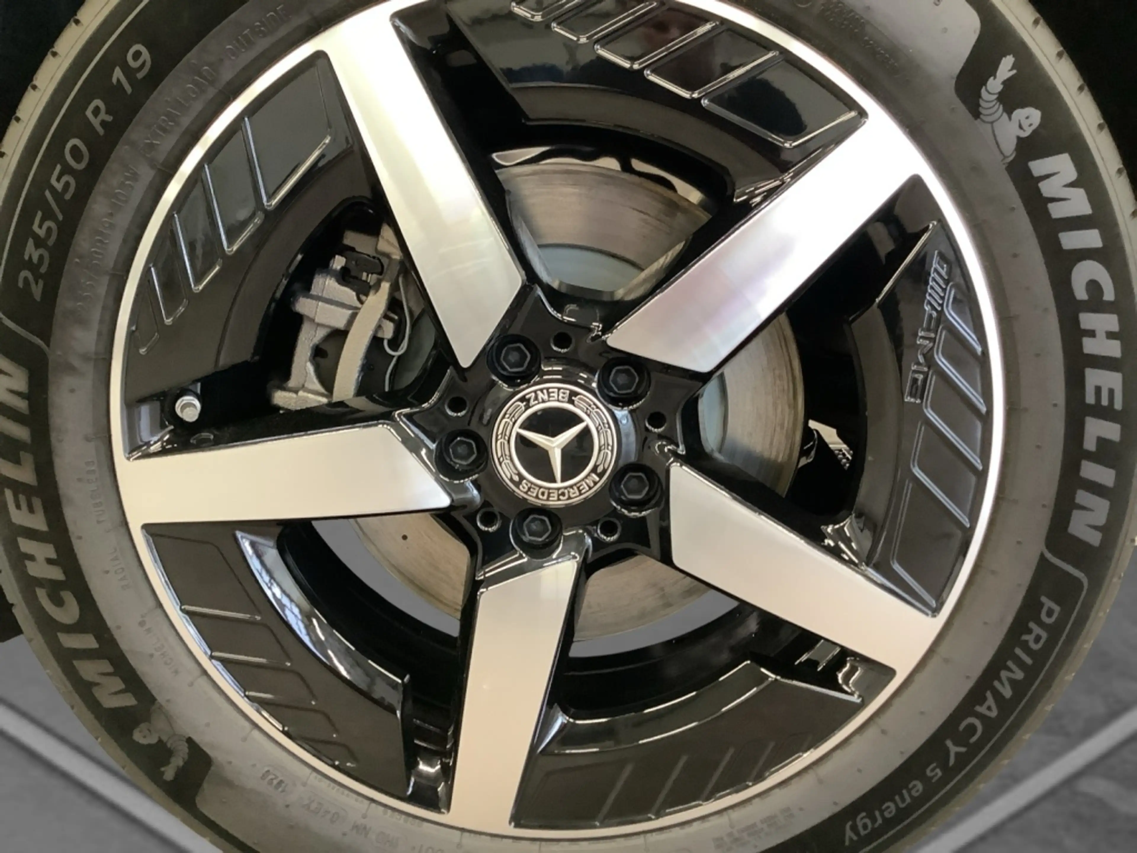 Mercedes-Benz GLB 200 +AMGLINE+NIGHT+19"+LED+SUPERSCREEN+AHK+ — photo 5
