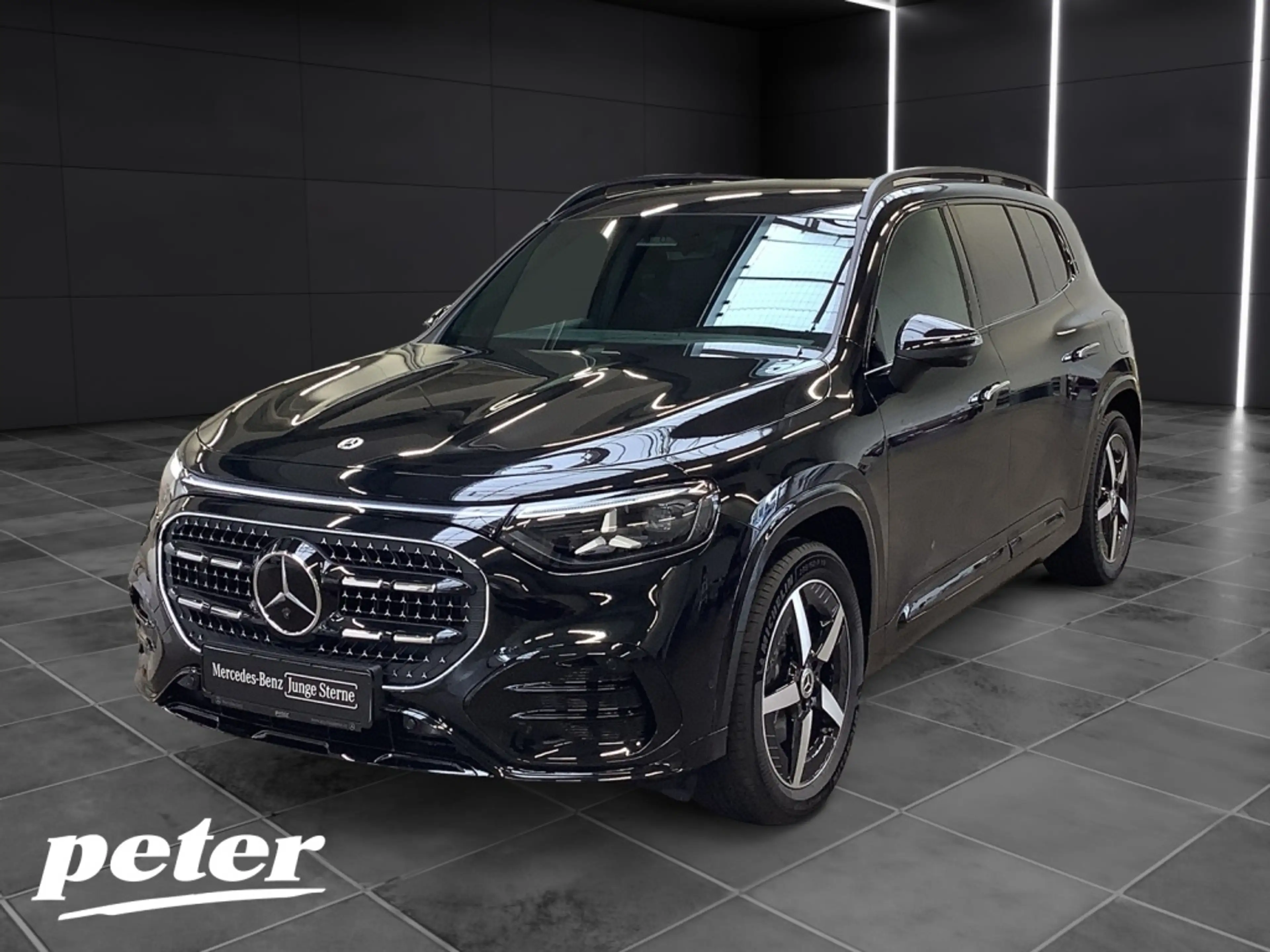 Mercedes-Benz GLB 200 +AMGLINE+NIGHT+19"+LED+SUPERSCREEN+AHK+