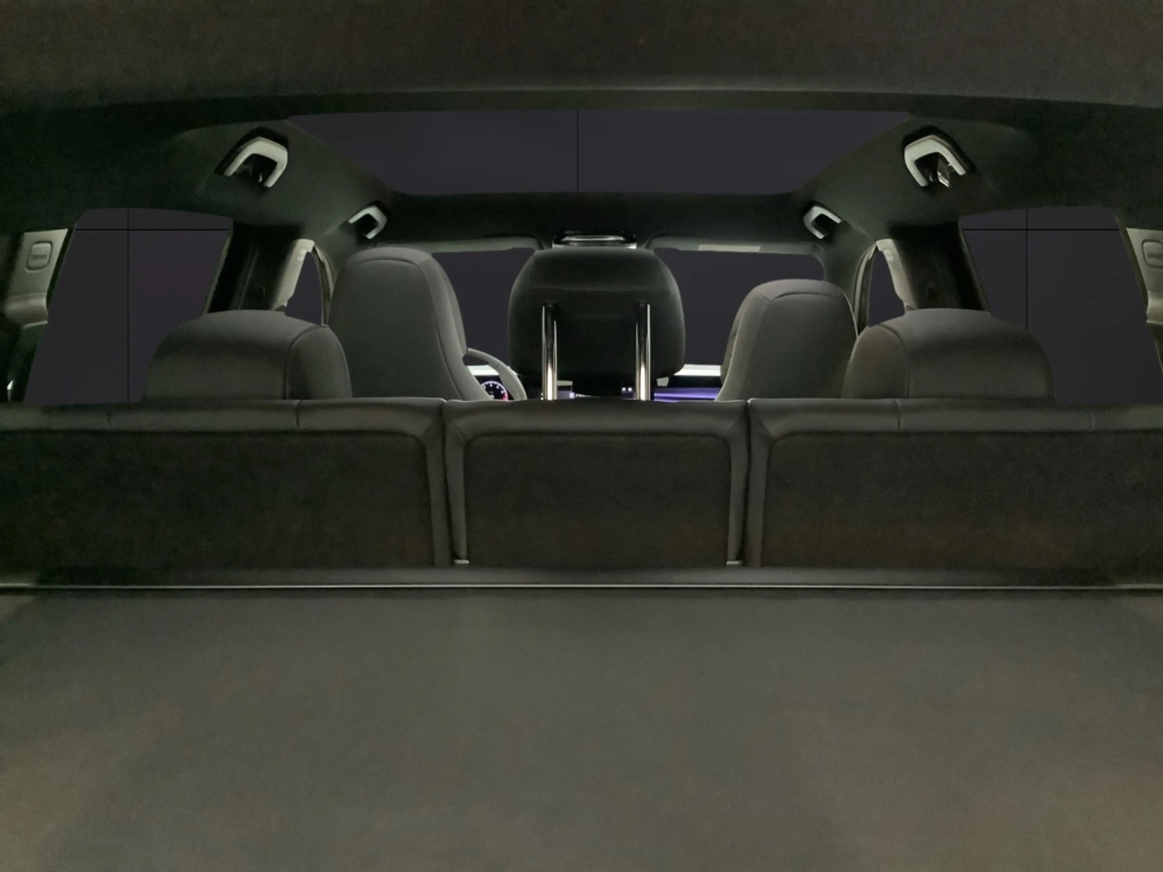 Mercedes-Benz GLB 200 +AMGLINE+NIGHT+19"+LED+SUPERSCREEN+AHK+ — photo 14