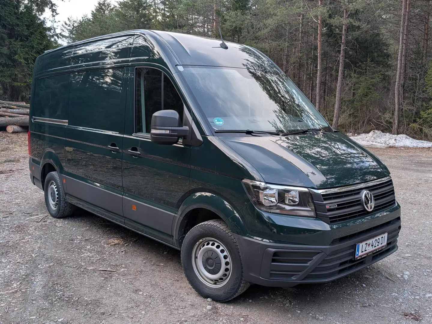 Volkswagen Crafter VW Crafter 35 4Motion Automatik | 177 PS | Allrad | 2x Schiebetür | 83.000 km | MwSt. ausweisbar Grün - 1