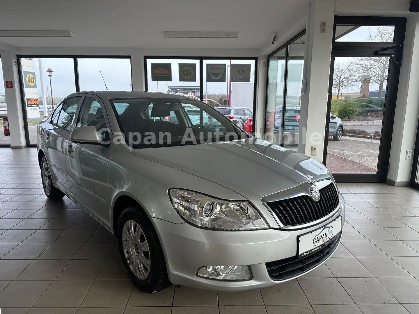 Skoda Octavia Lim. Ambiente 1.Hand/Klima/Tempomat/EUR5 Silber - 1