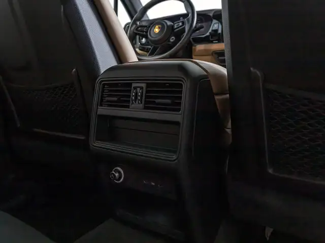 Porsche Cayenne view 15