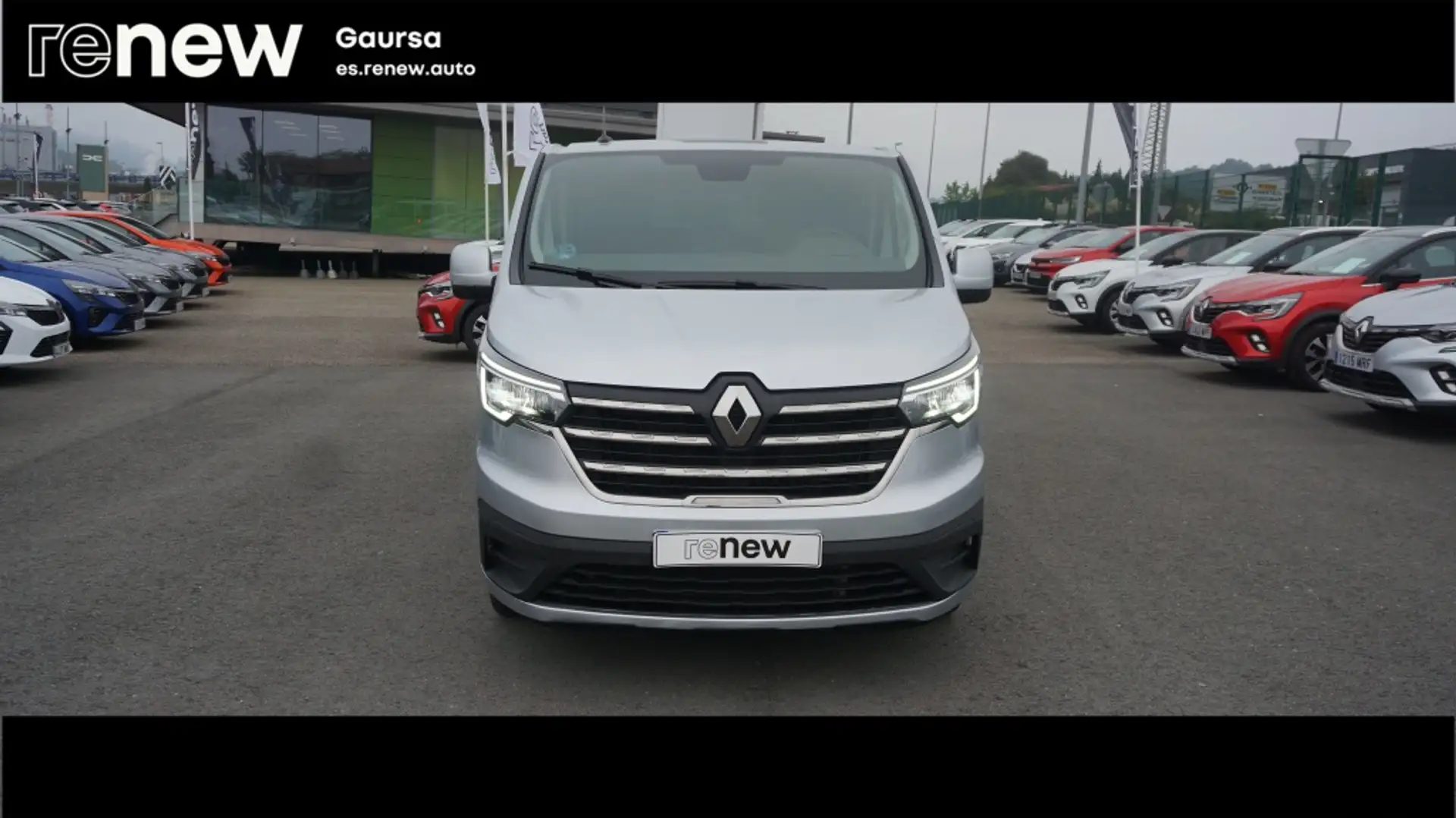 Renault Trafic 2.0 ENERGY BLUEDCI 81KW AUTHENTIC LWB 110 4 Gris - 2