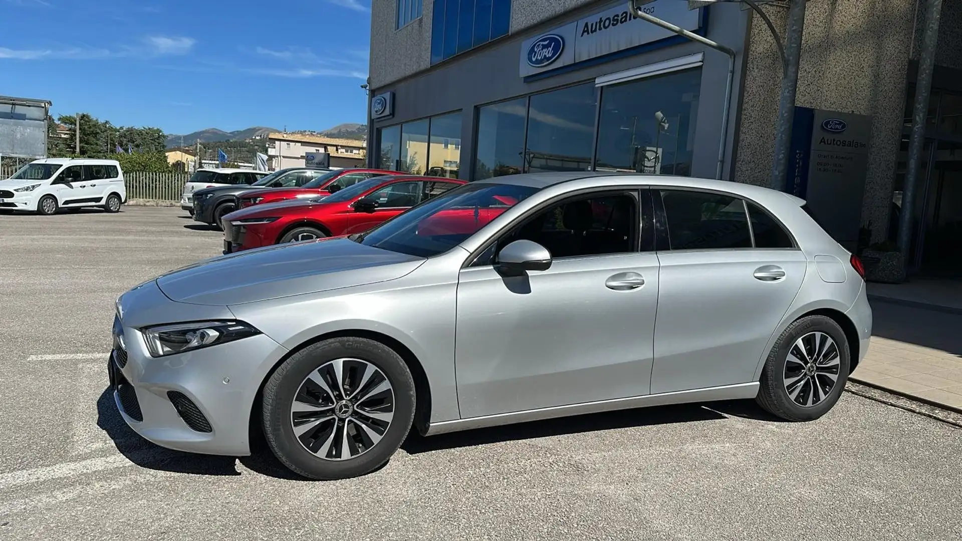 Mercedes-Benz A 180 A 180 d Business auto Argento - 2