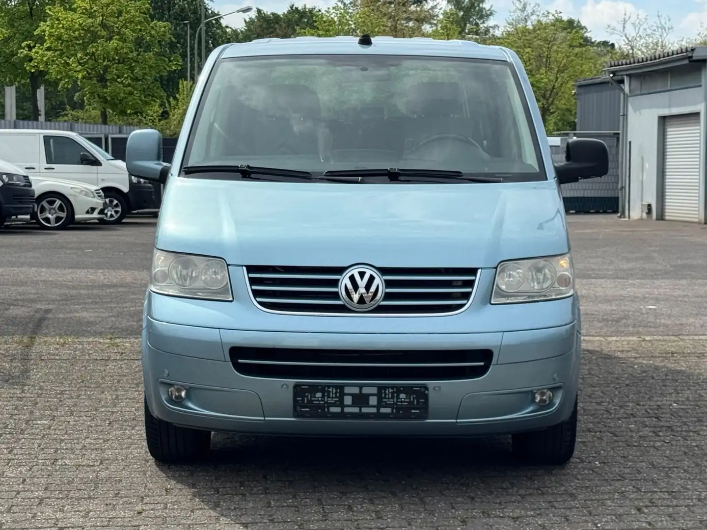 Volkswagen T5 Multivan Bus Atlantis*4Motion*2.5TDI*AHK*SHZ* Blau - 2