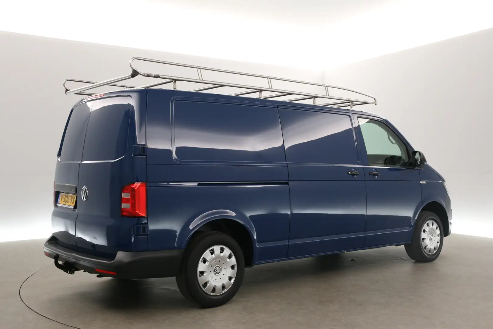 Volkswagen T6 Transporter 2.0 TDI L2H1 140PK Airco Trekhaak Imperiaal Blueto Blauw - 2