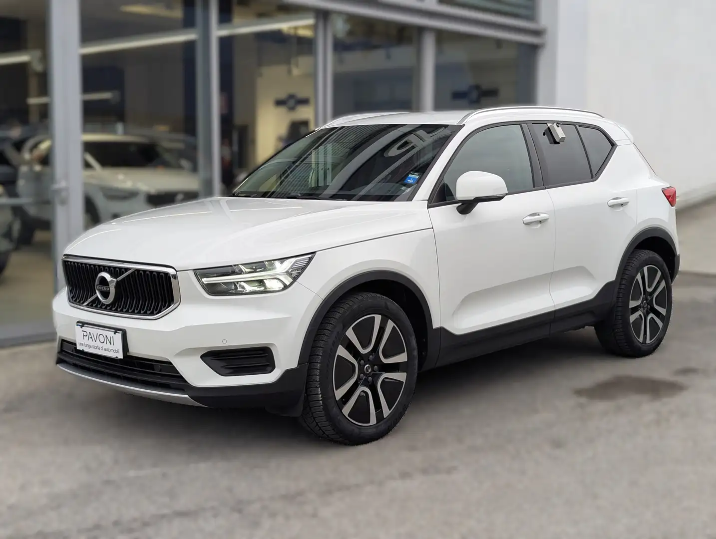 Volvo XC40 *DIESEL 4WD* XC40 2.0 D3 Business Plus Geartronic Weiß - 2