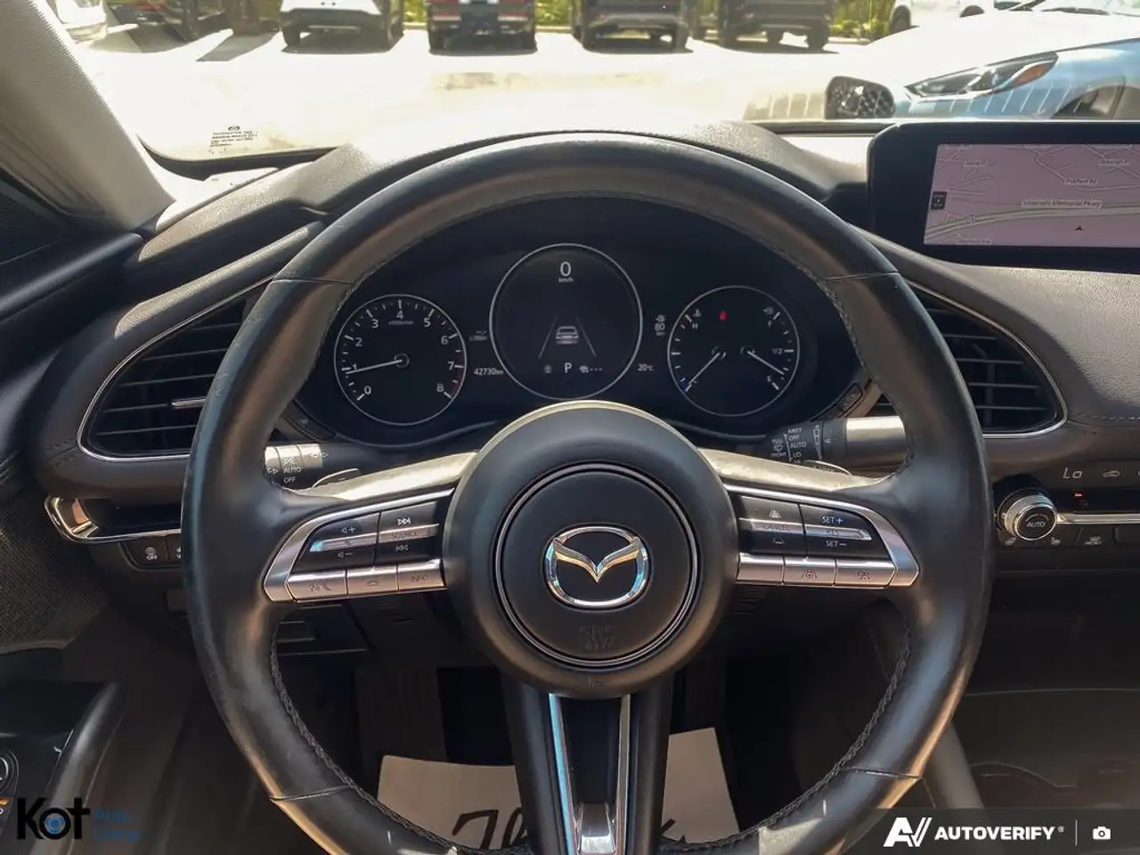 Mazda 3 снимка Mazda 3