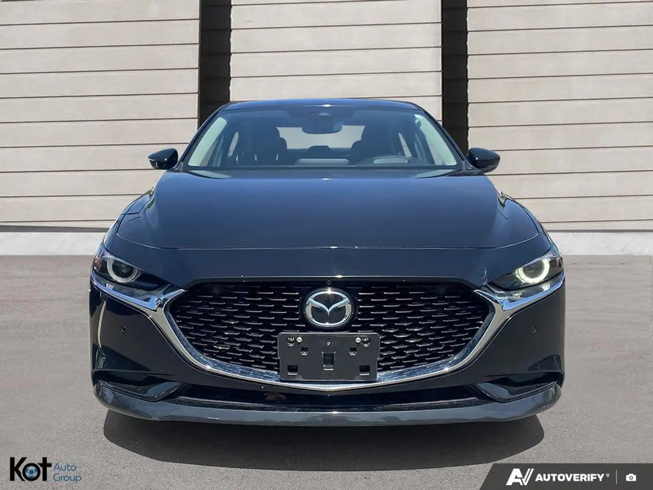 Mazda 3 снимка Mazda 3