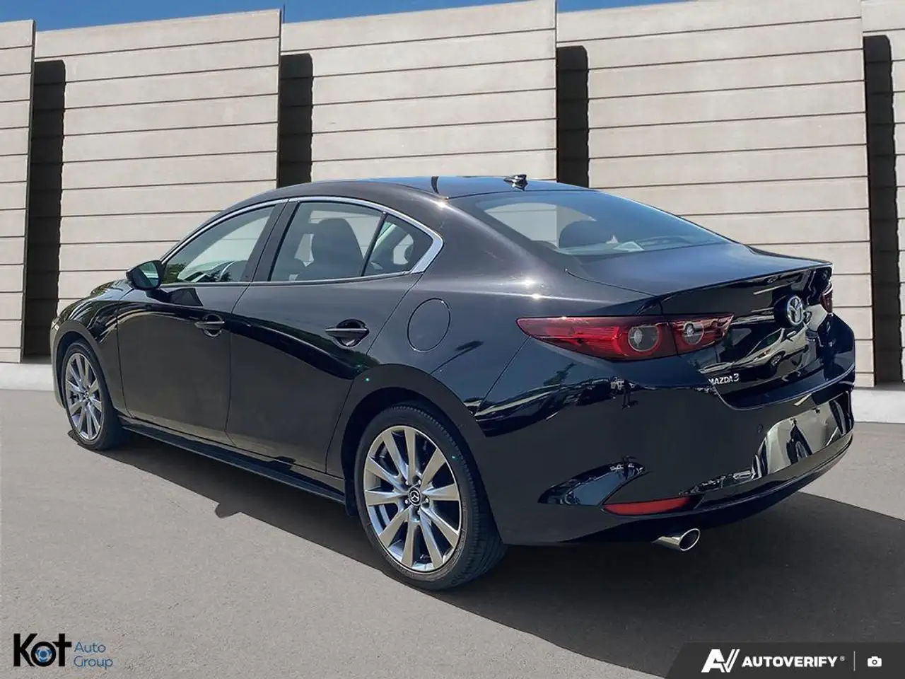 Mazda 3 снимка Mazda 3