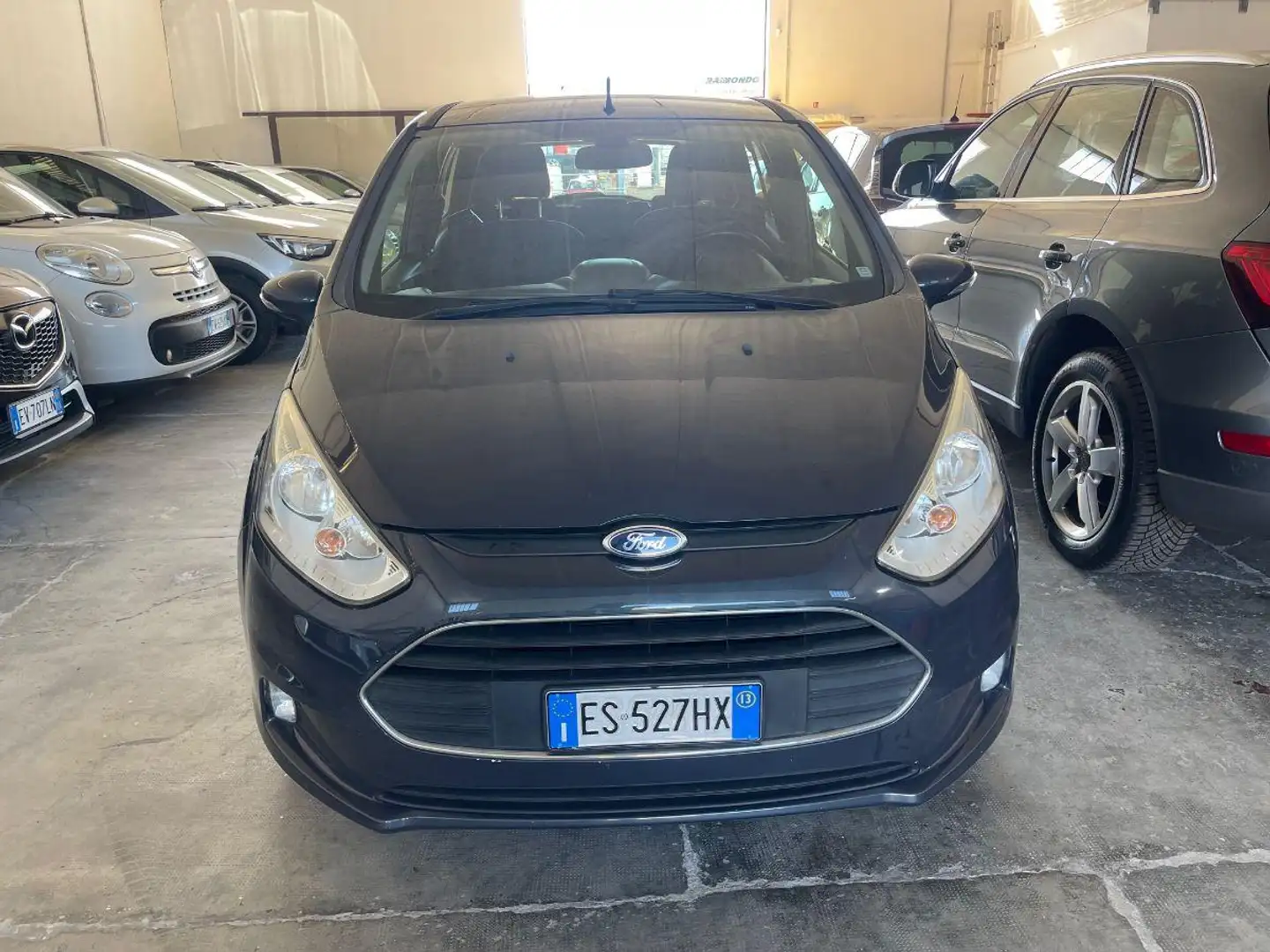 Ford B-Max 1.5 TDCi 75CV Titanium Gris - 2