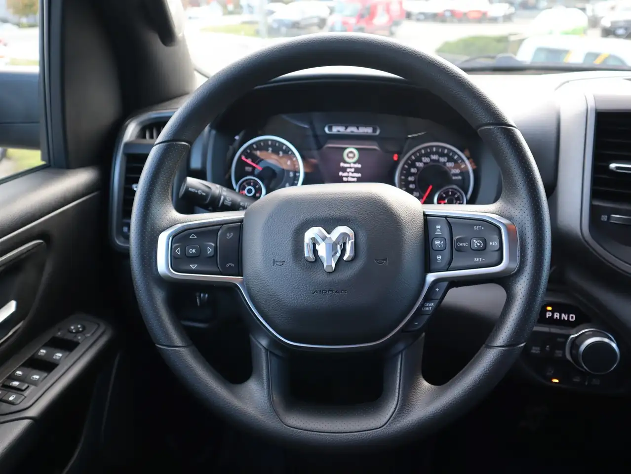 RAM 1500 снимка RAM 1500