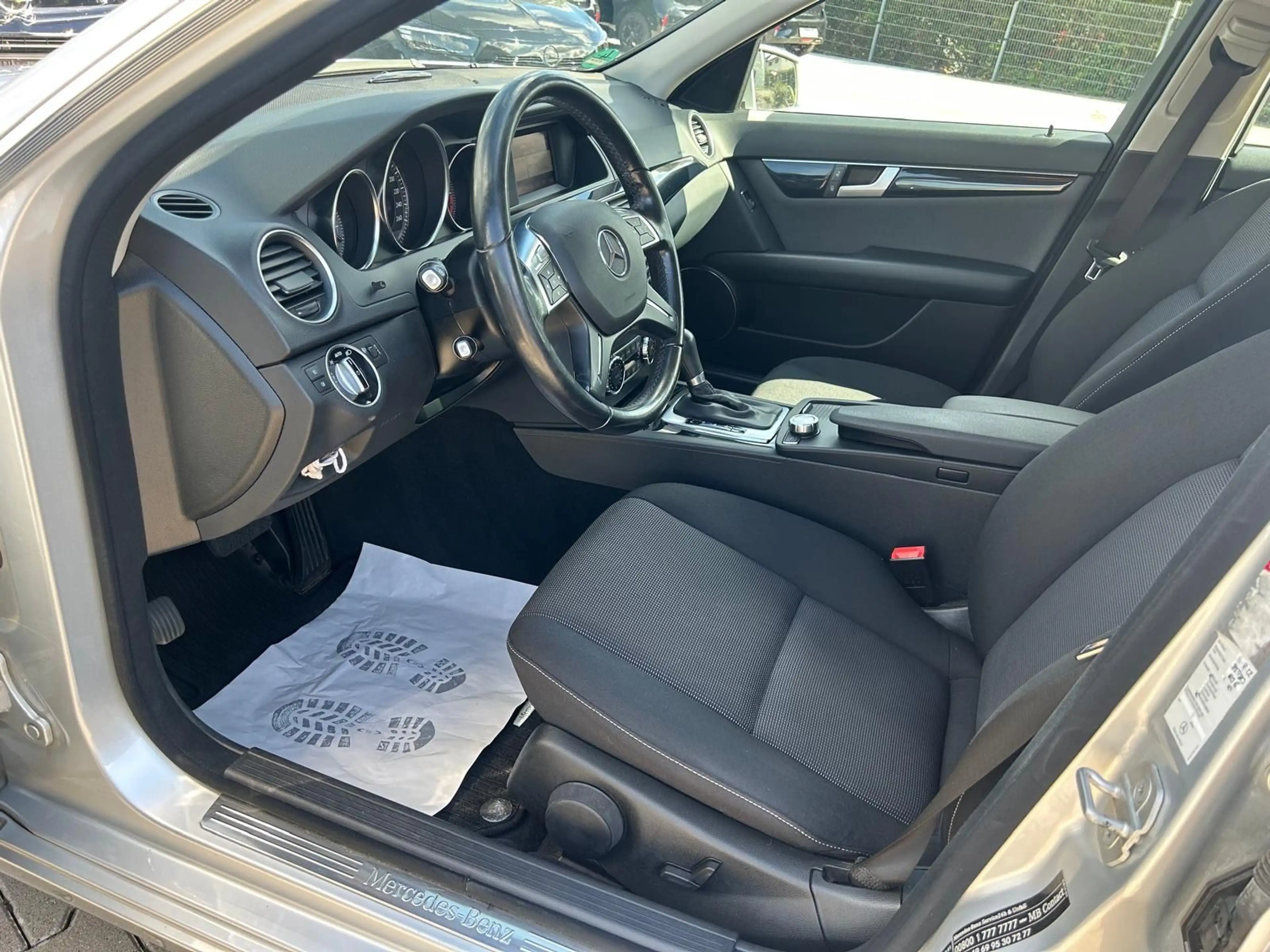 Mercedes-Benz C 180 CDI Limousine°Automatik°Navi°Shz°PDC° — photo 11