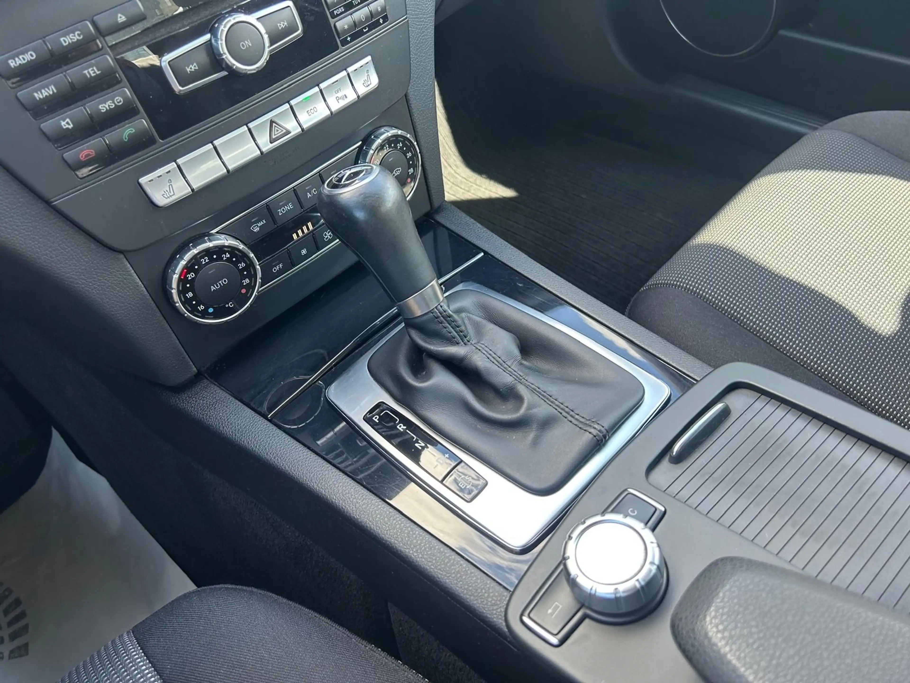 Mercedes-Benz C 180 CDI Limousine°Automatik°Navi°Shz°PDC° — photo 13