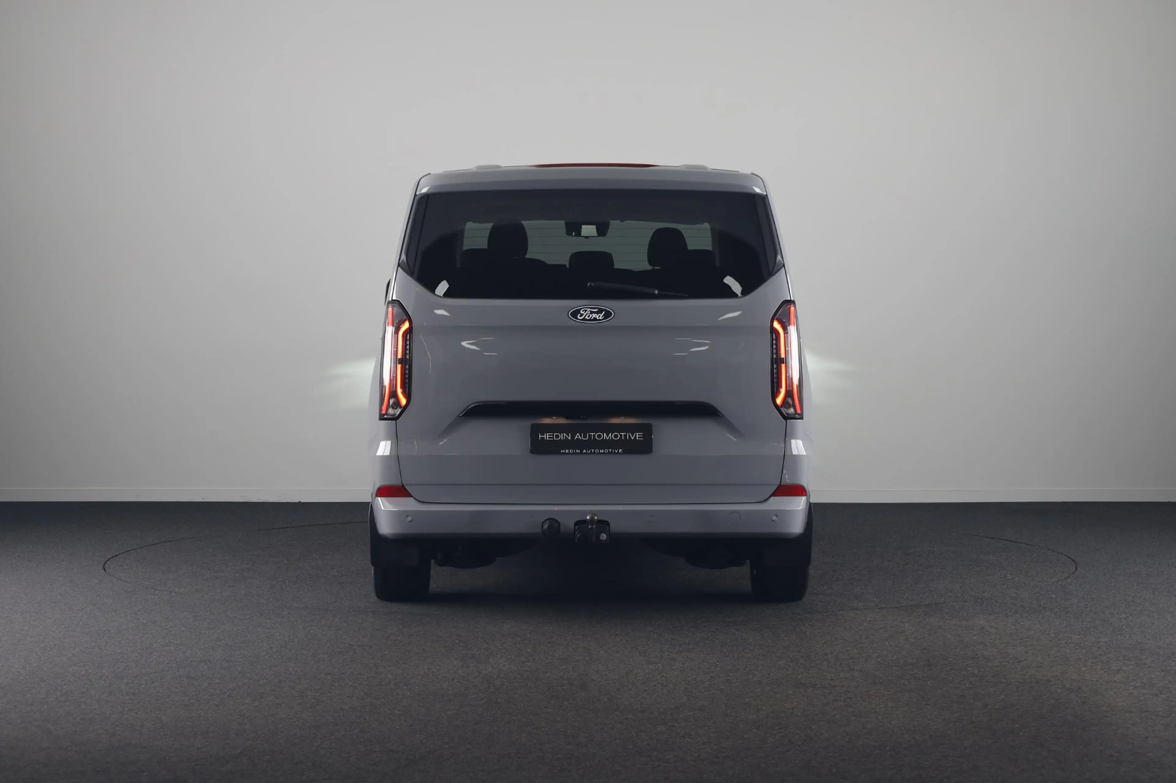 Ford Transit Custom Tourneo 340 2.5 PHEV L2H1 Titanium X | Trekhaak | — photo 9