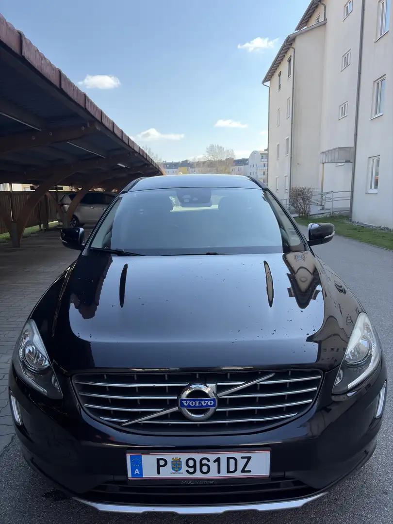 Volvo XC60 D4 Geartronic Schwarz - 2