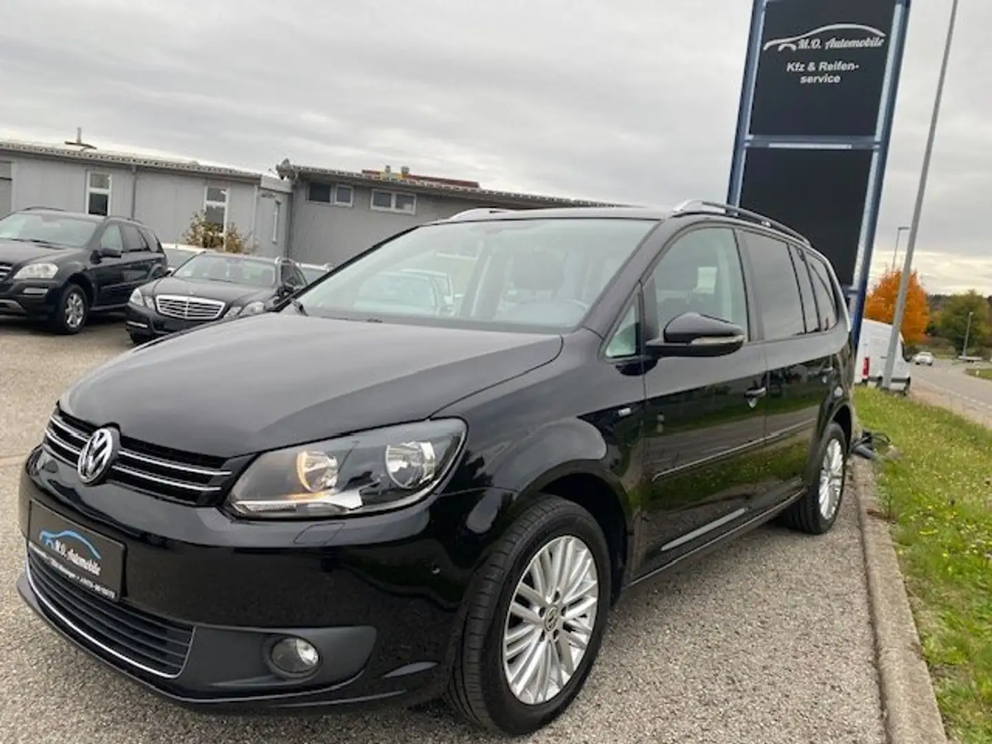Volkswagen Touran 1.6 TDI Cup-7 Sitze-PDC-Sitzheizung-Tempomat-Alu- Schwarz - 1