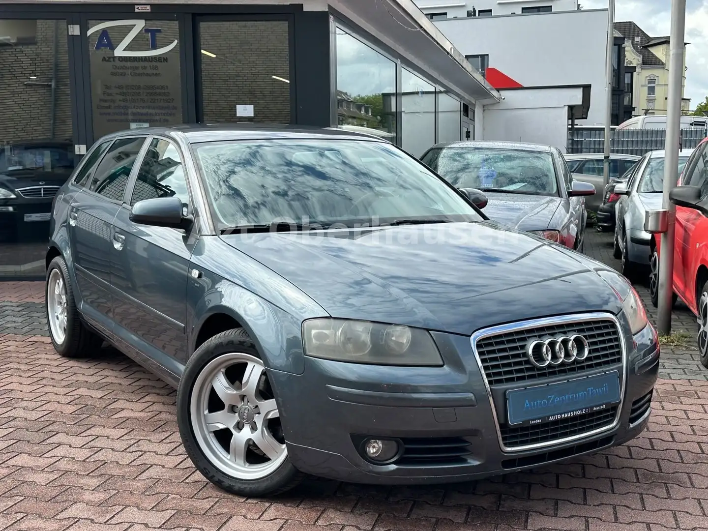 Audi A3 Sportback 2.0 TDI Attraction*AUTOMATIK* Grau - 1