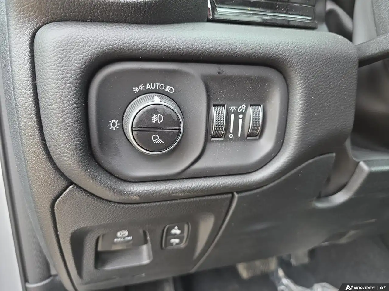 RAM 1500 photo RAM 1500