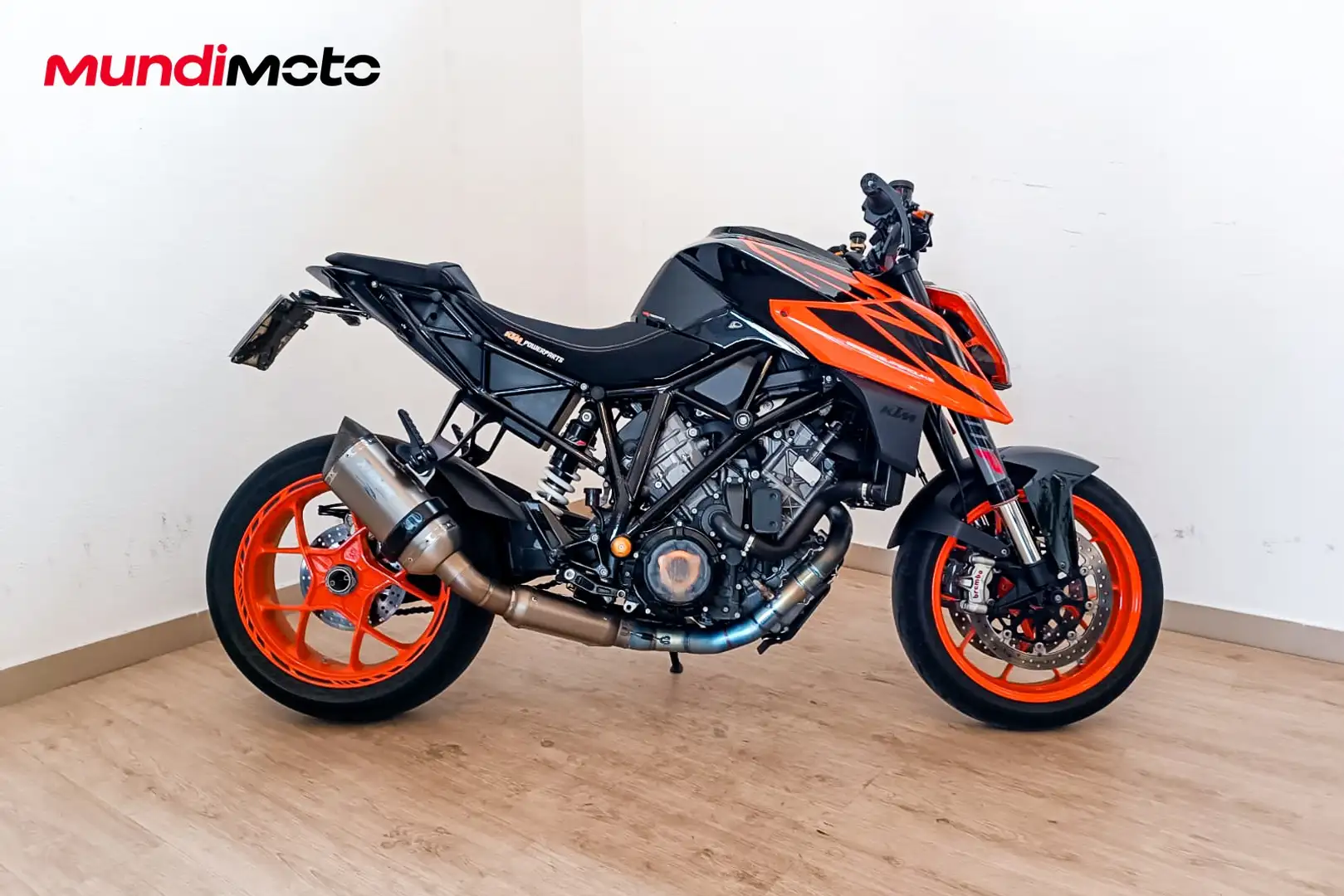 KTM 1290 Super Duke R - 1