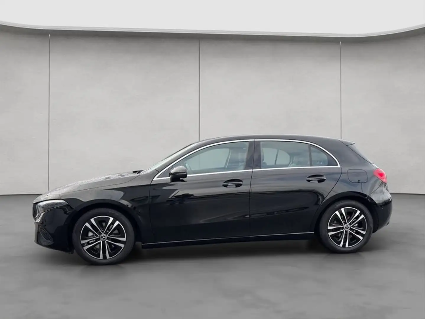 Mercedes-Benz A 180 A-Klasse Schwarz - 2