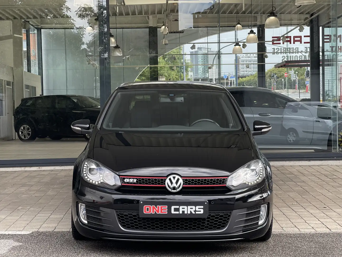 Volkswagen Golf GTI Edition "adidas" BIXENON-GPS-SEMI CUIR-JA18-GAR1AN Schwarz - 2