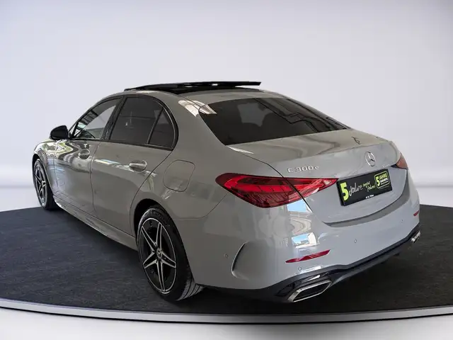 Mercedes-Benz C 300 e AMG PREMIUM PLUS PANO SD HUD Ansicht 4